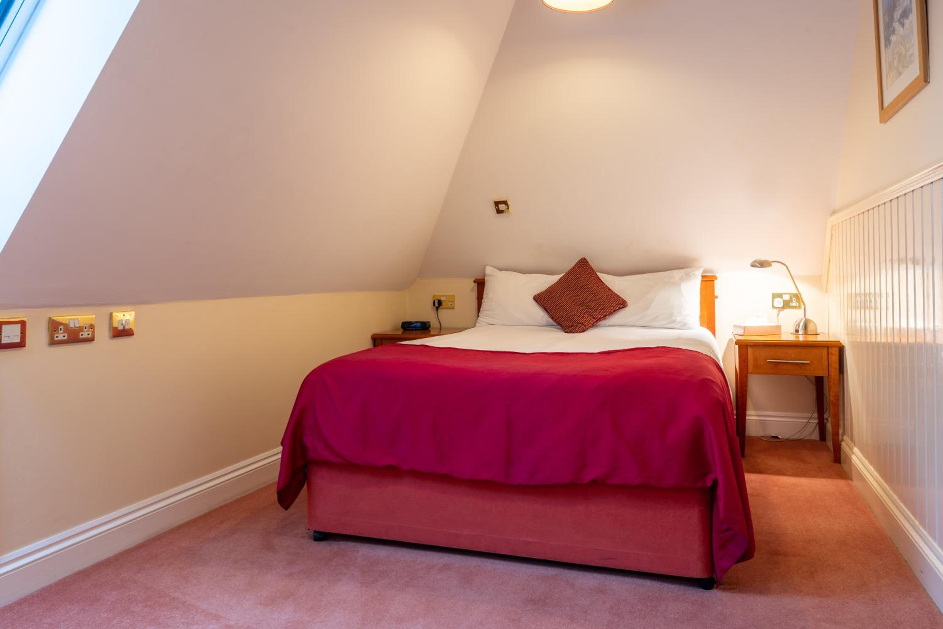Twin Room - Photo 7