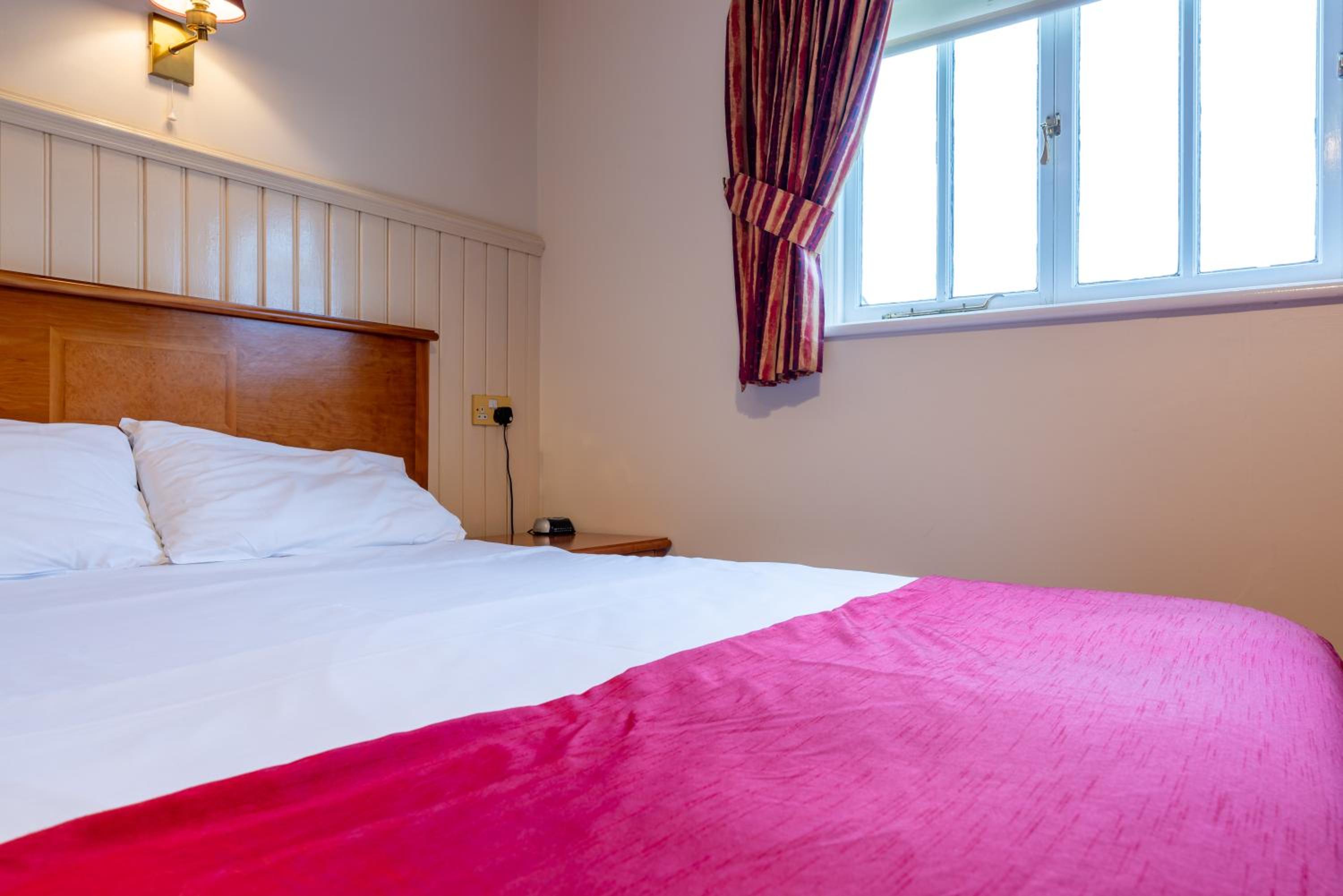 Double Room - Photo 5