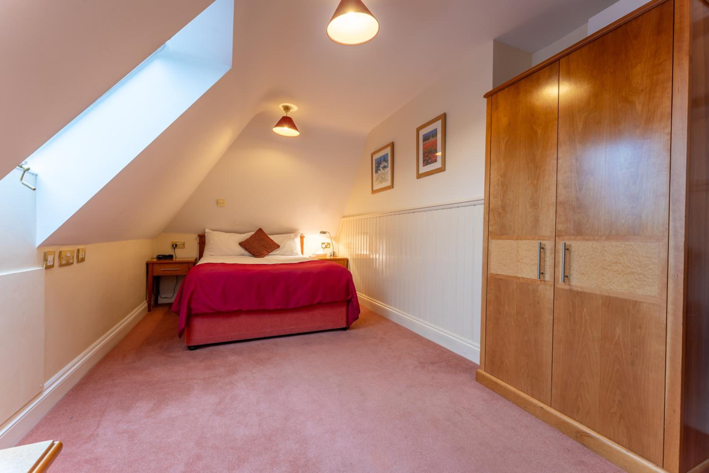 Twin Room - Photo 5