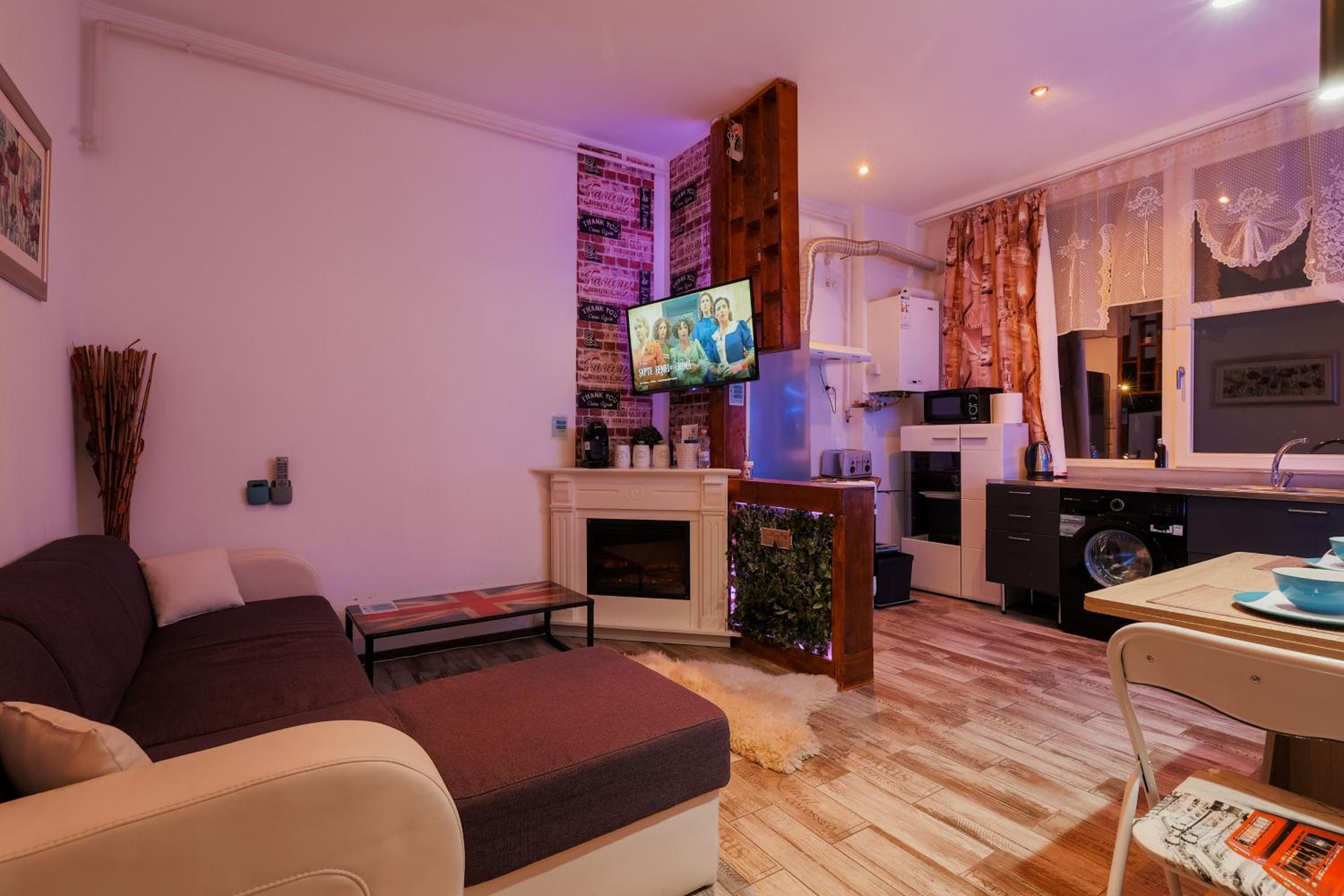 One-Bedroom Apartment - Photo 10