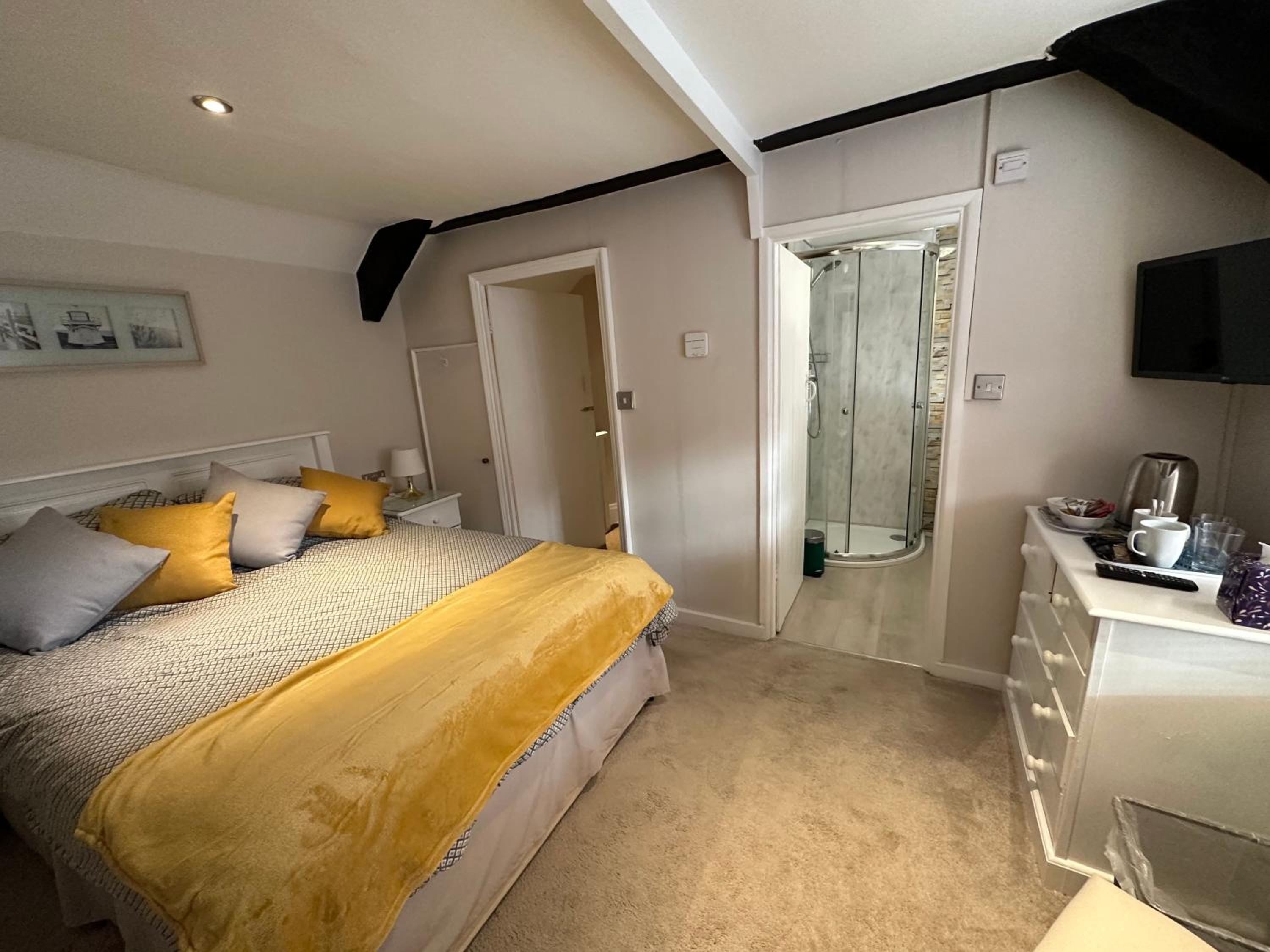 Double Room - Photo 8