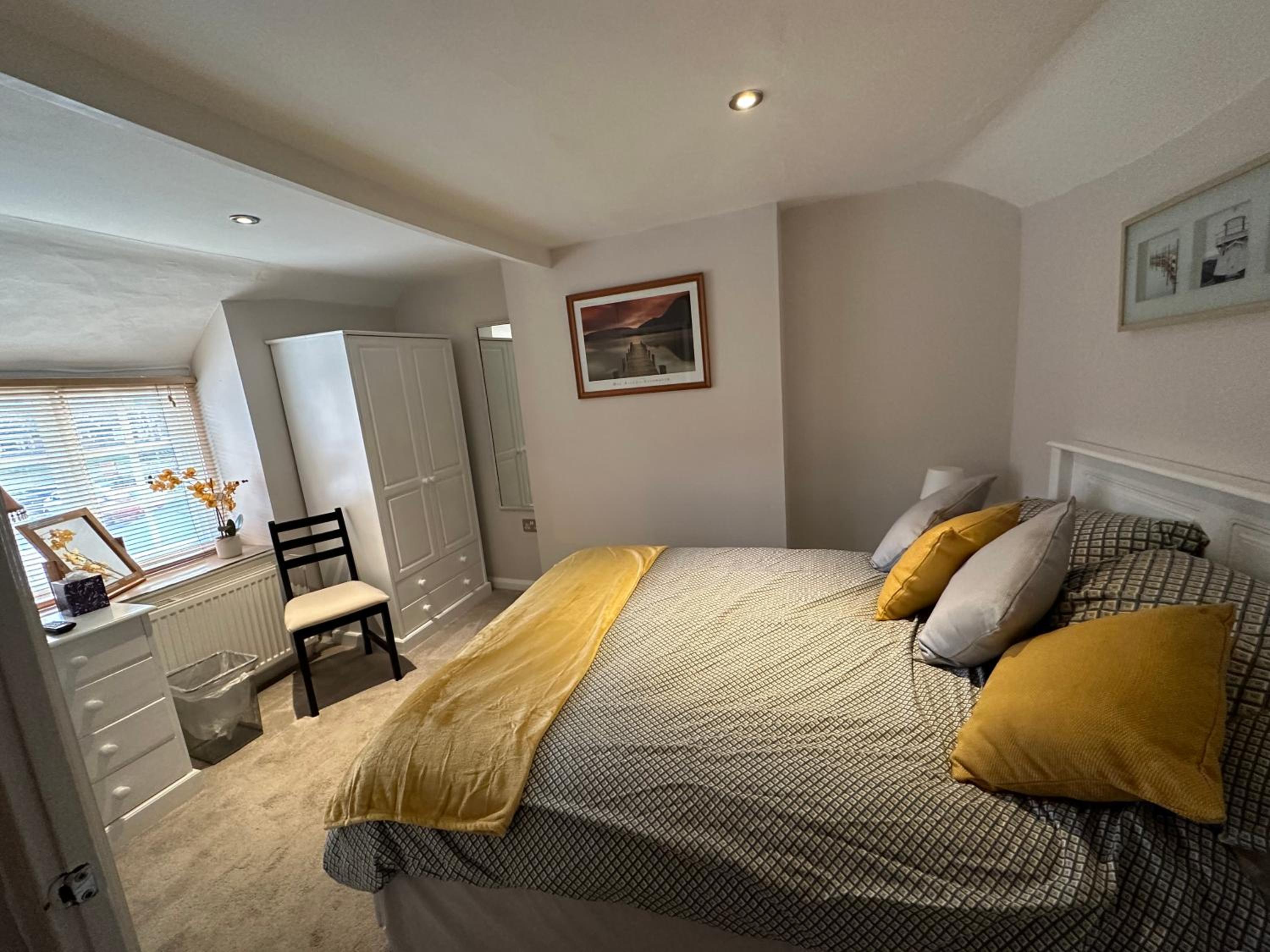 Double Room - Photo 11