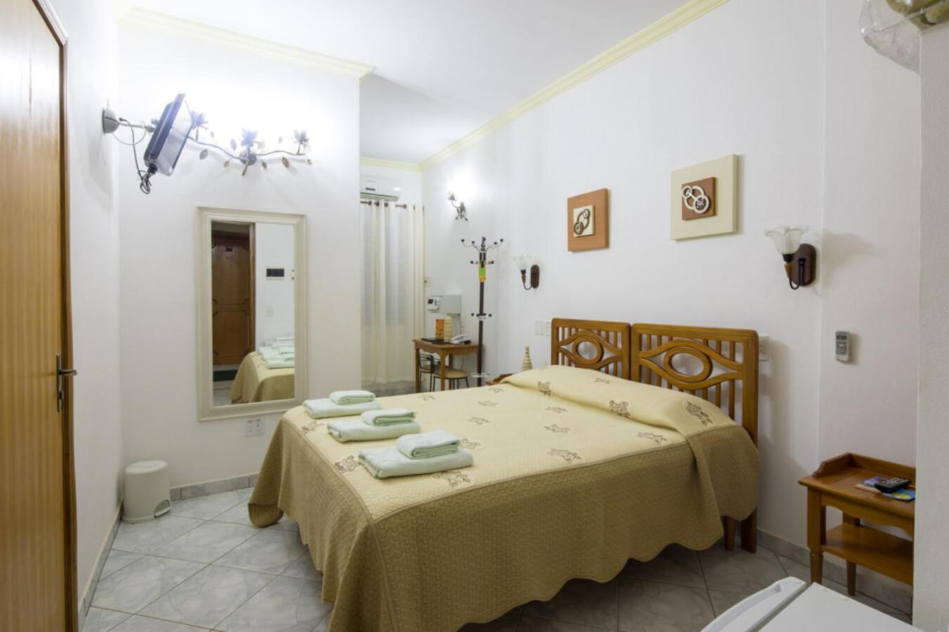 Standard Suite - Photo 1
