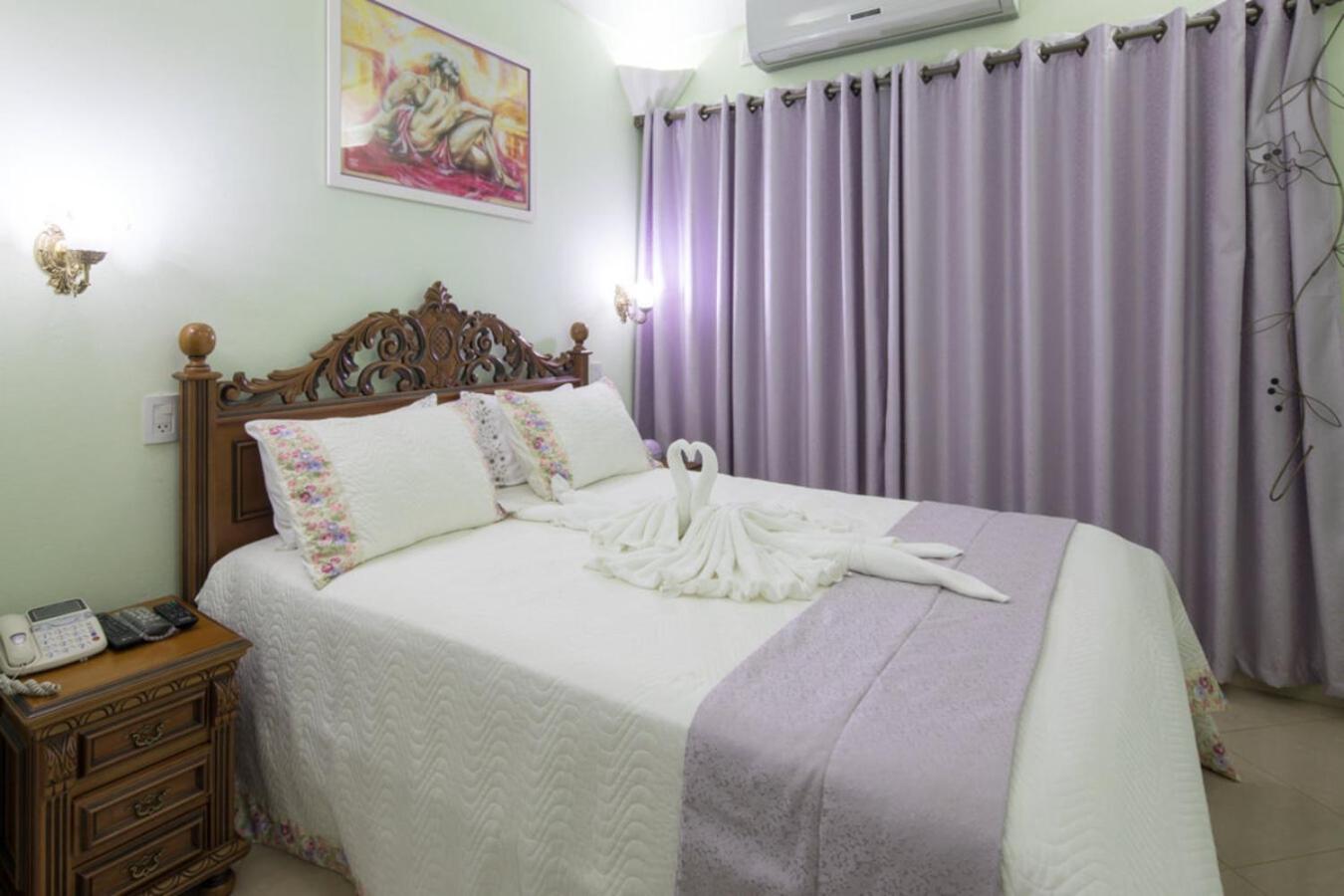 Deluxe Suite with Spa Bath photo 3