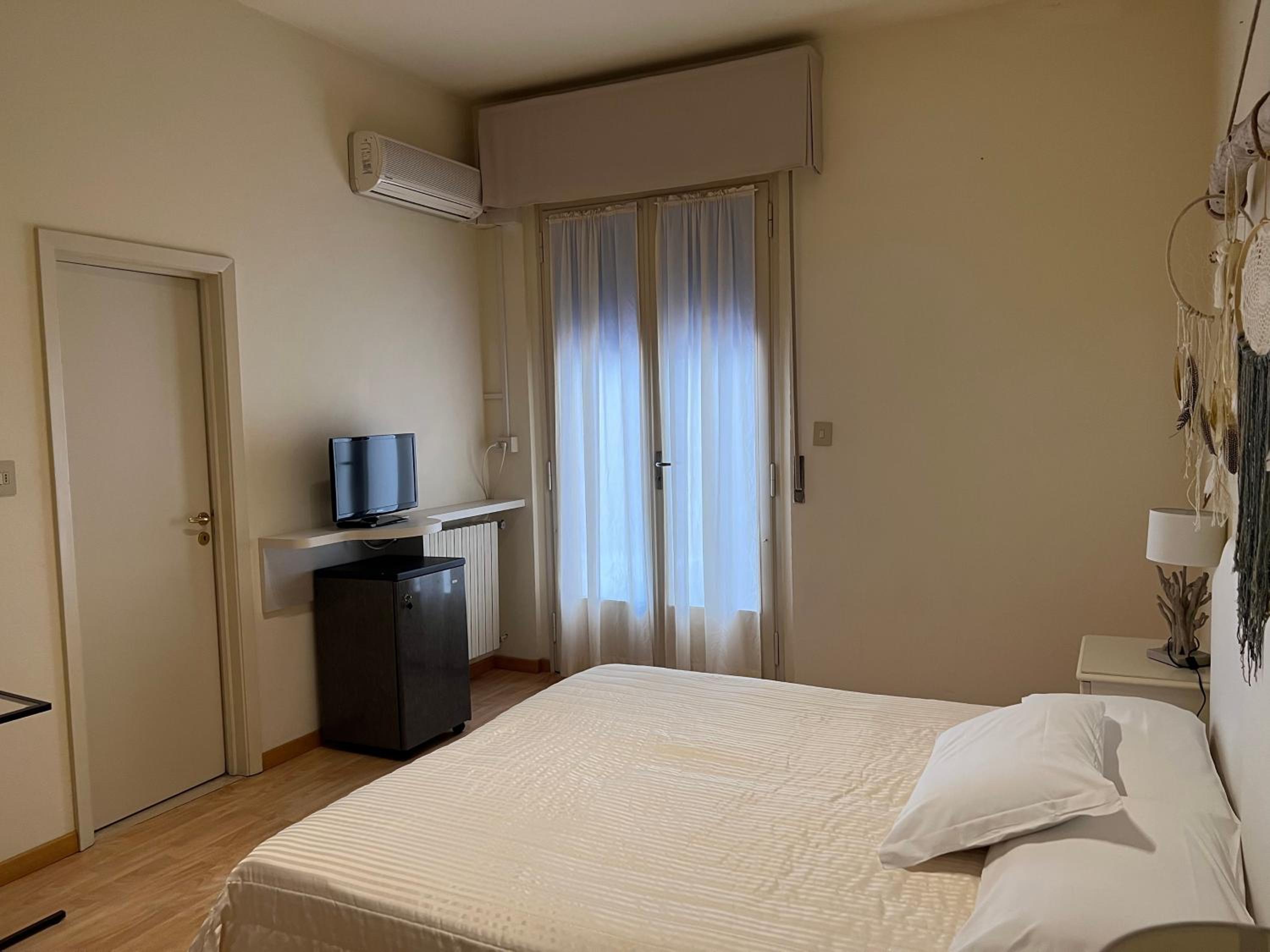 Economy Double or Twin Room - Photo 24