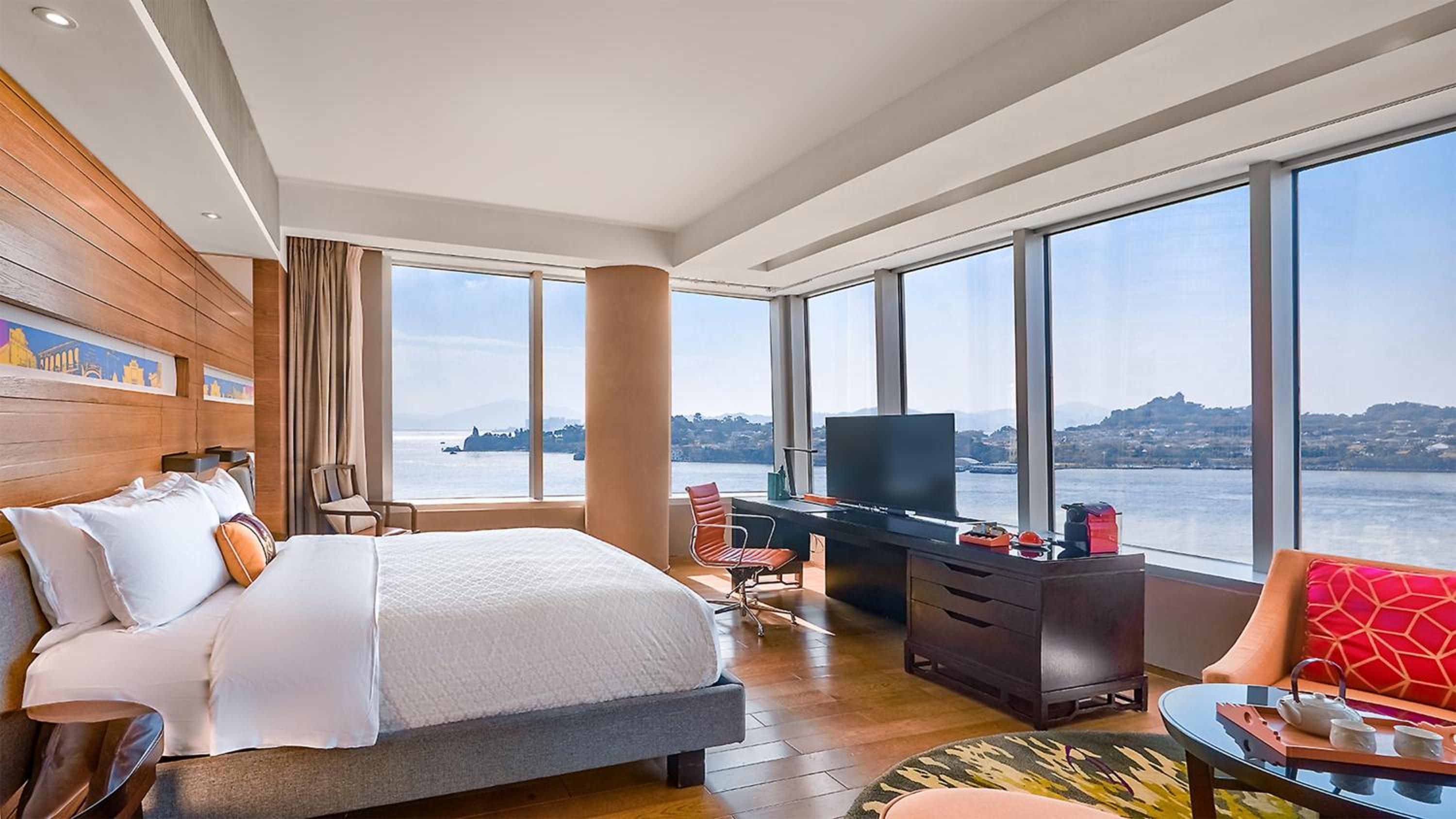 Upgraded Premium Room - Photo 6