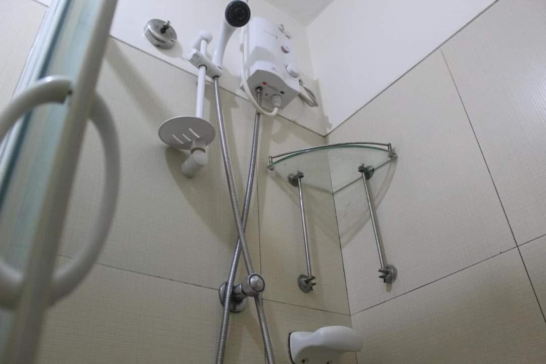 One-Bedroom Apartment - Photo 11