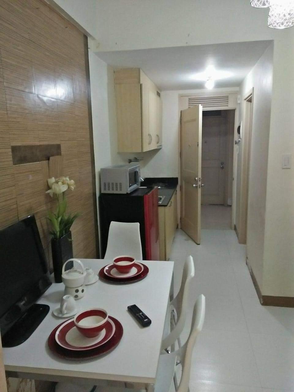 One-Bedroom Apartment - Photo 12