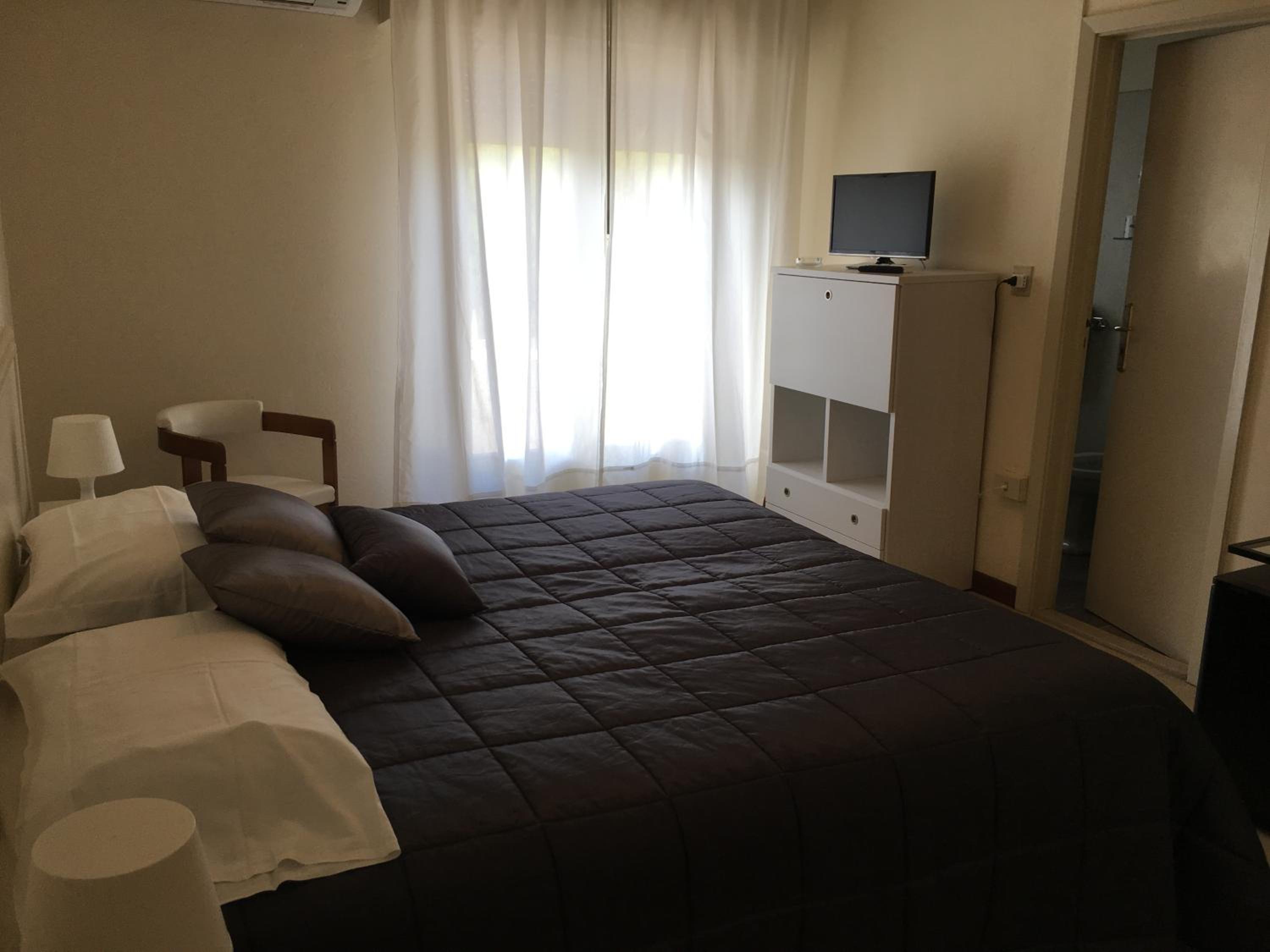 Economy Double or Twin Room - Photo 33