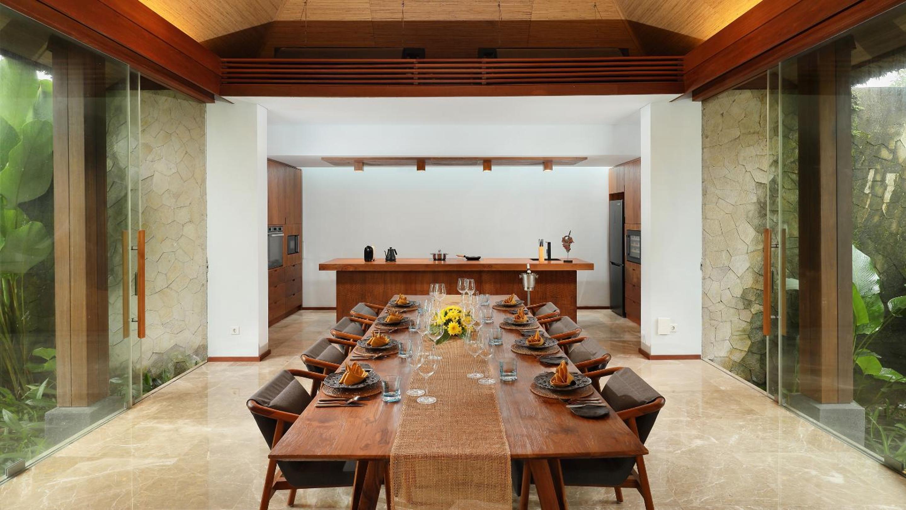 Maya Presidential Villa with Butler Service photo 3