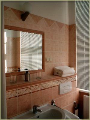 2-Person Studio Apartment - Photo 9