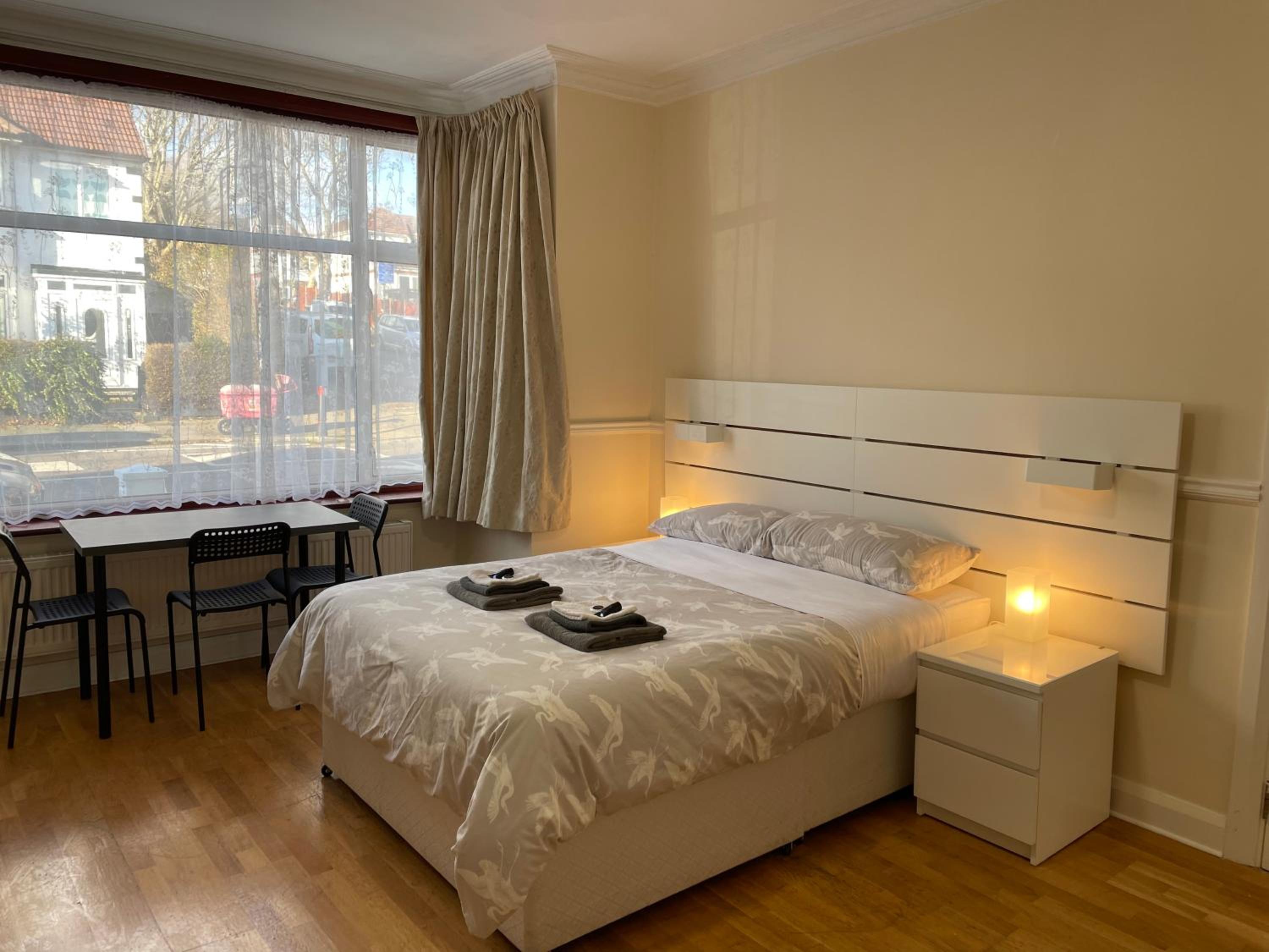 Large Double Room photo 3