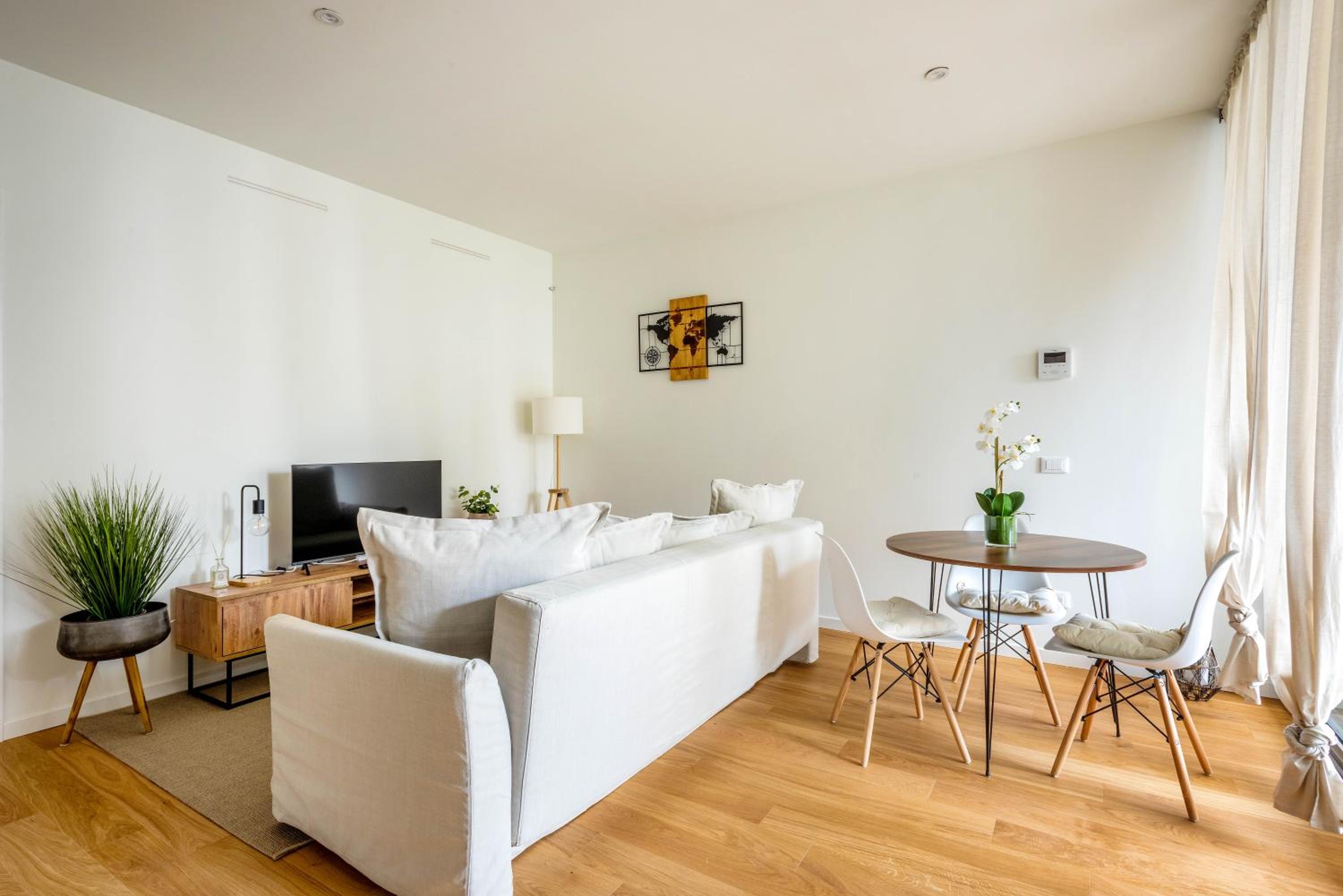 One-Bedroom Apartment