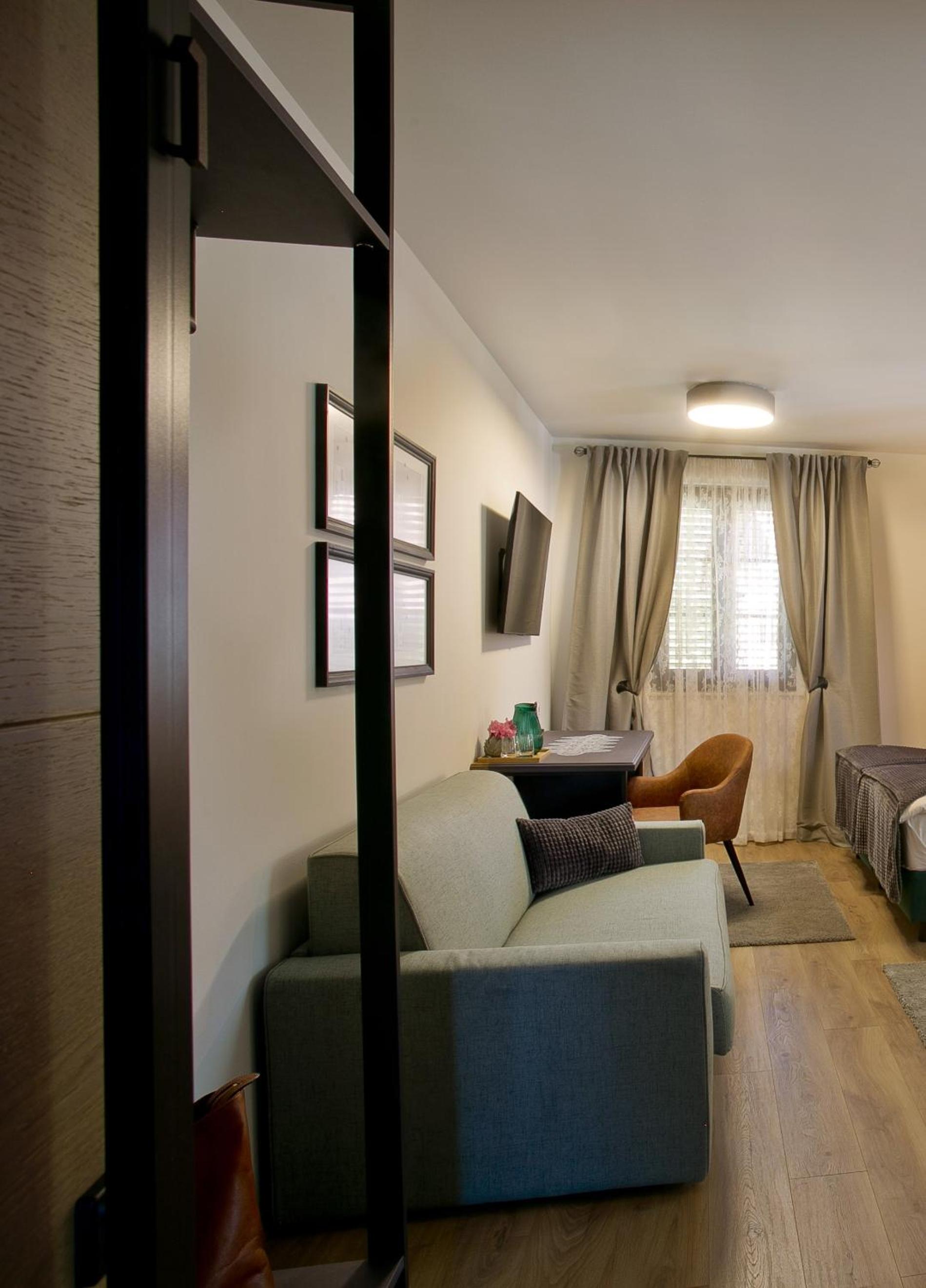 Superior Double Room - Photo 6