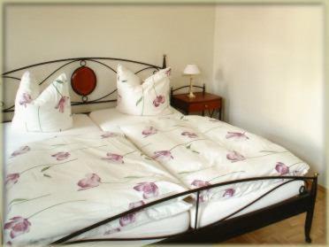 2-Person Studio Apartment - Photo 6