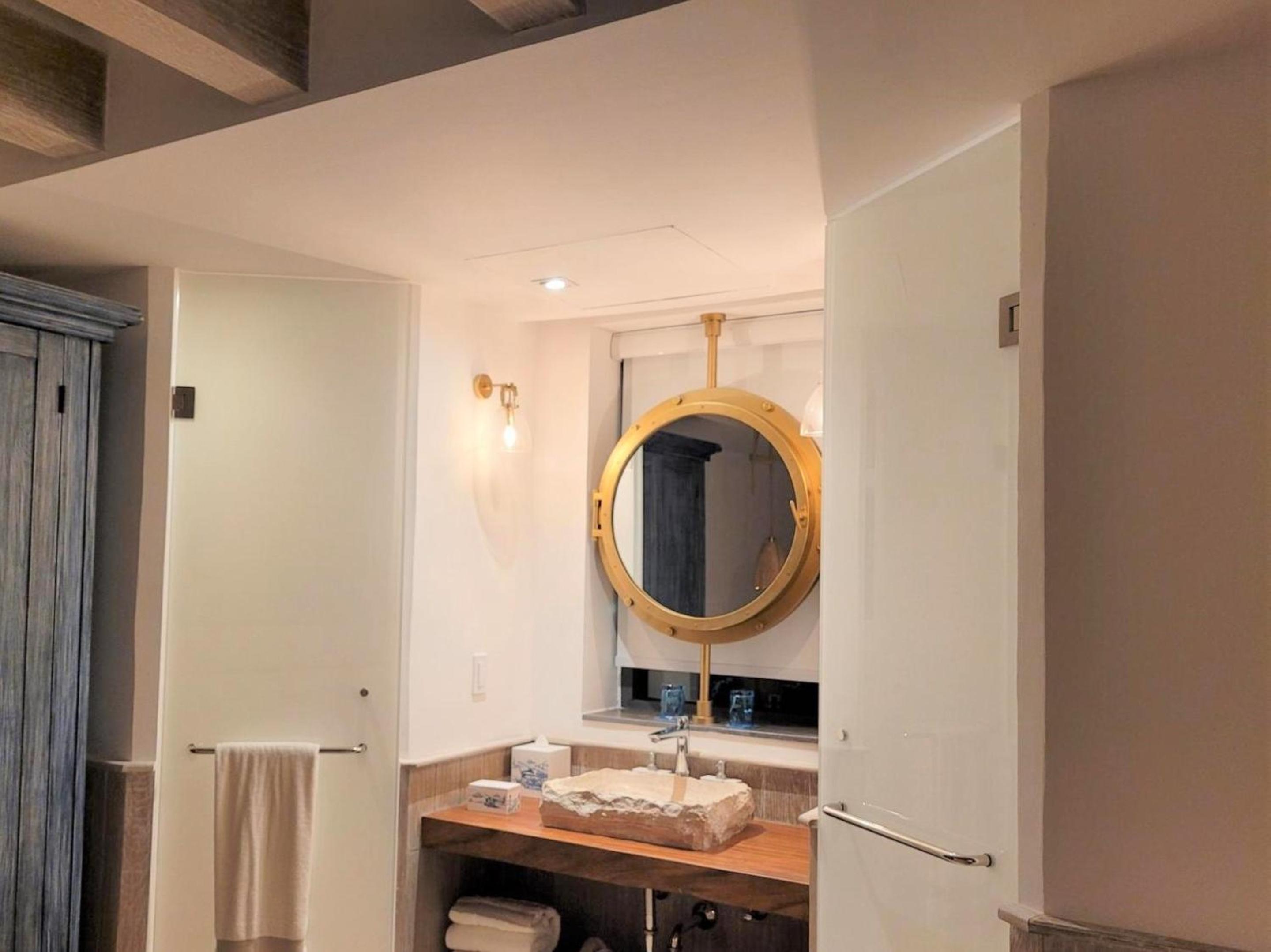 Superior Suite with Sea View - Photo 2