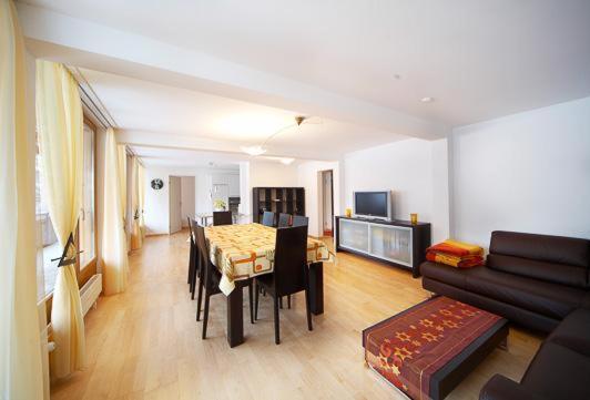 Apartment photo 3