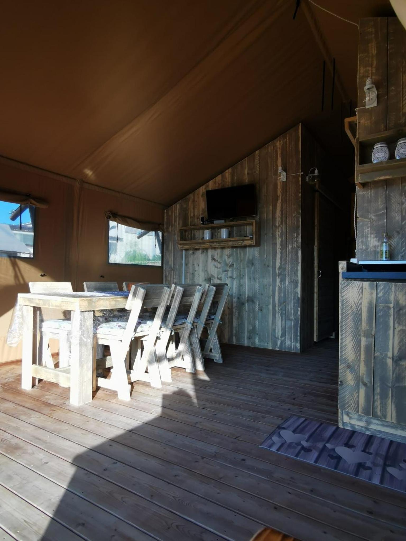 Tent - Photo 5