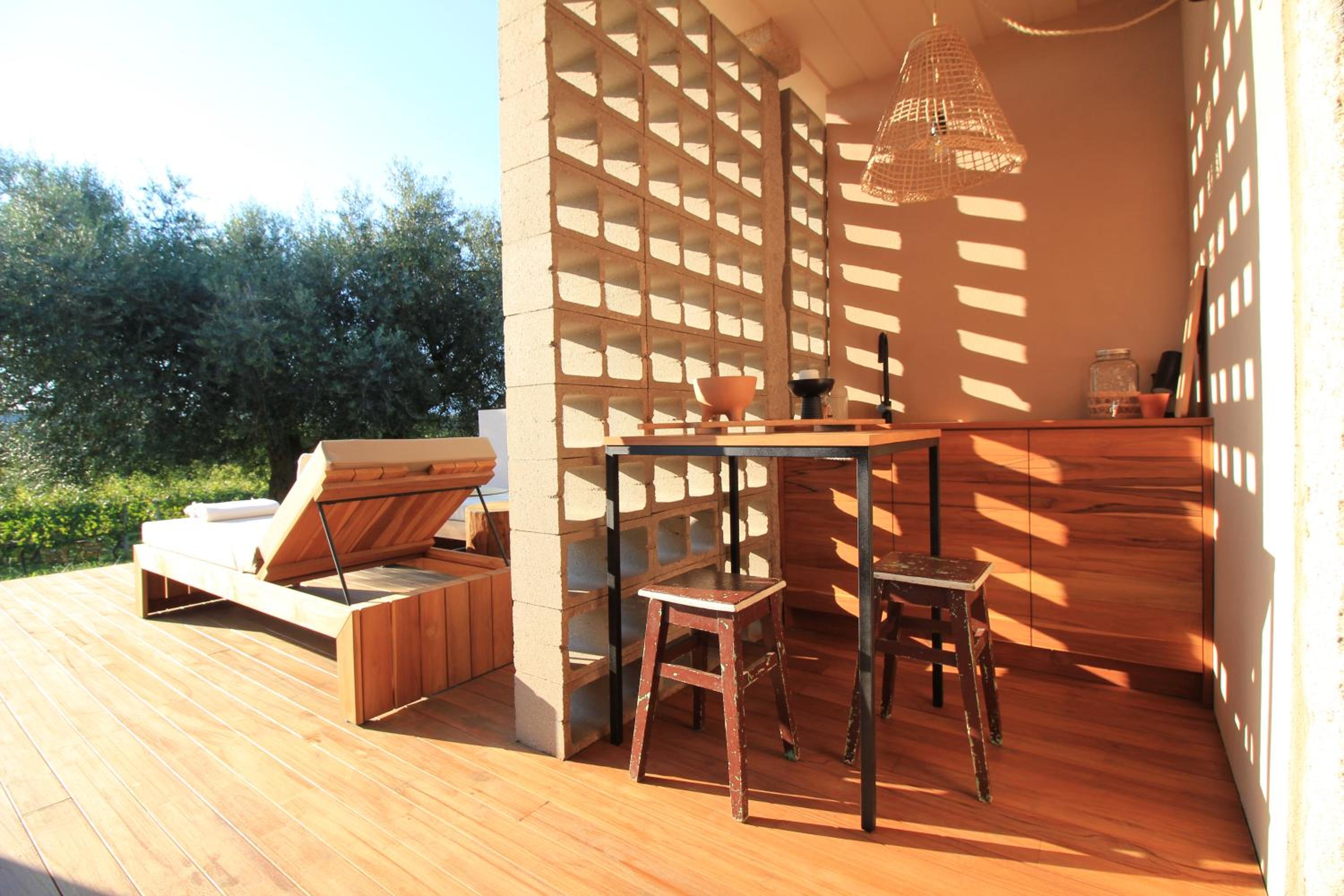 Standard Suite - Photo 7