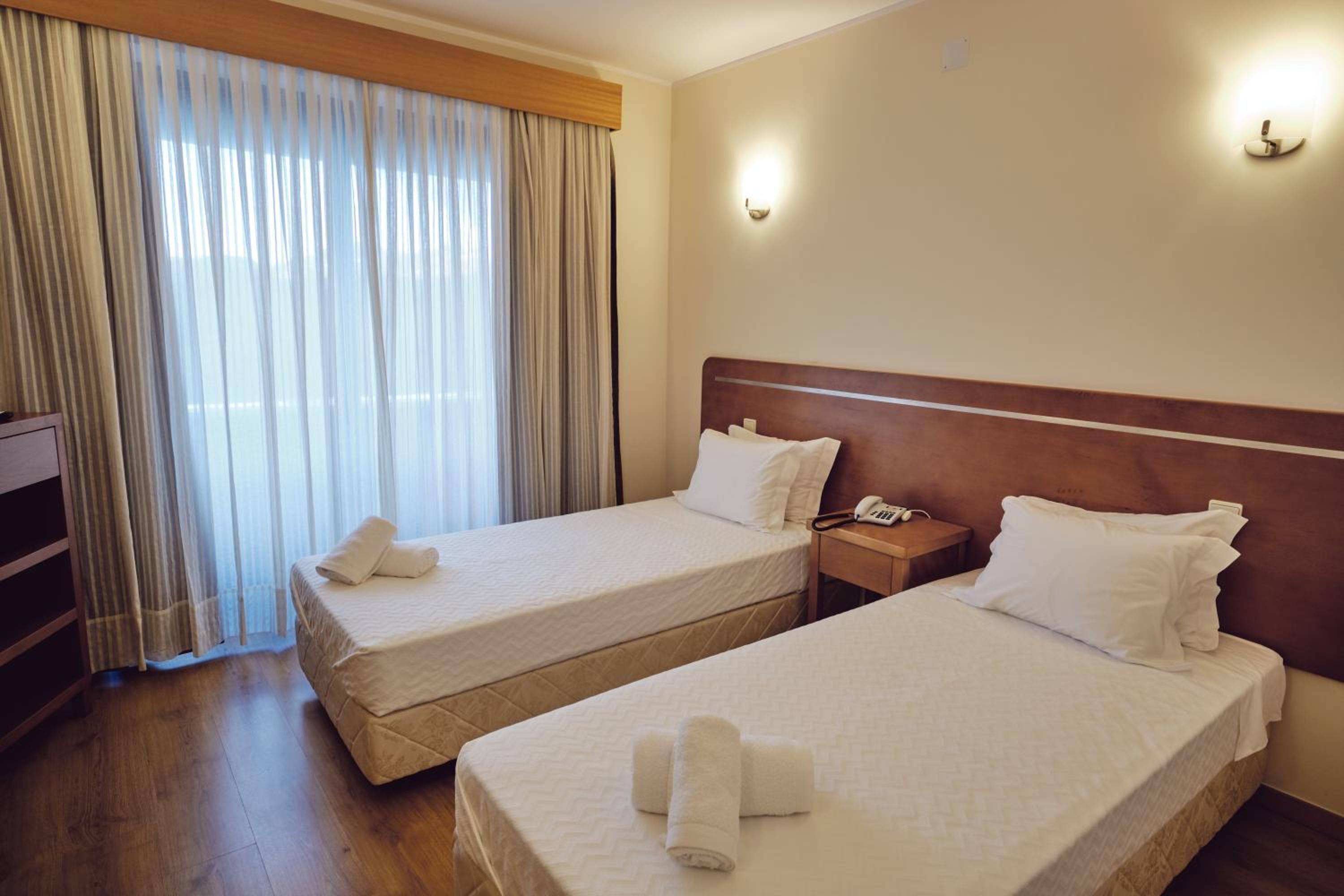 Double or Twin Room with Balcony photo 3