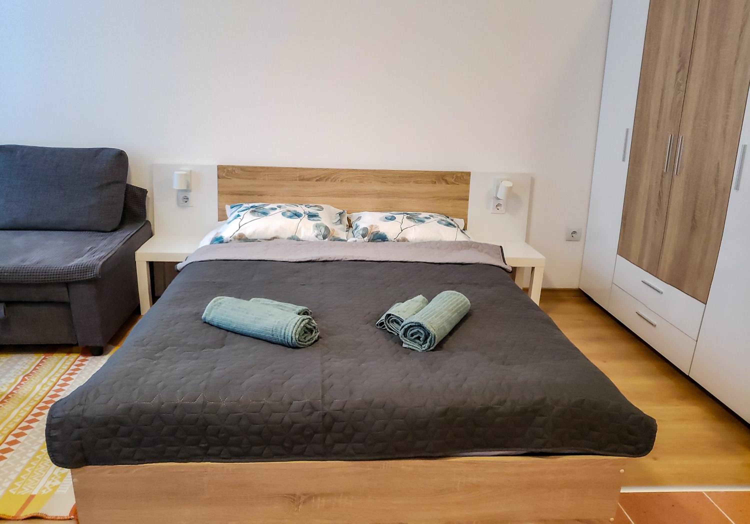 Studio with Sofa Bed photo 3