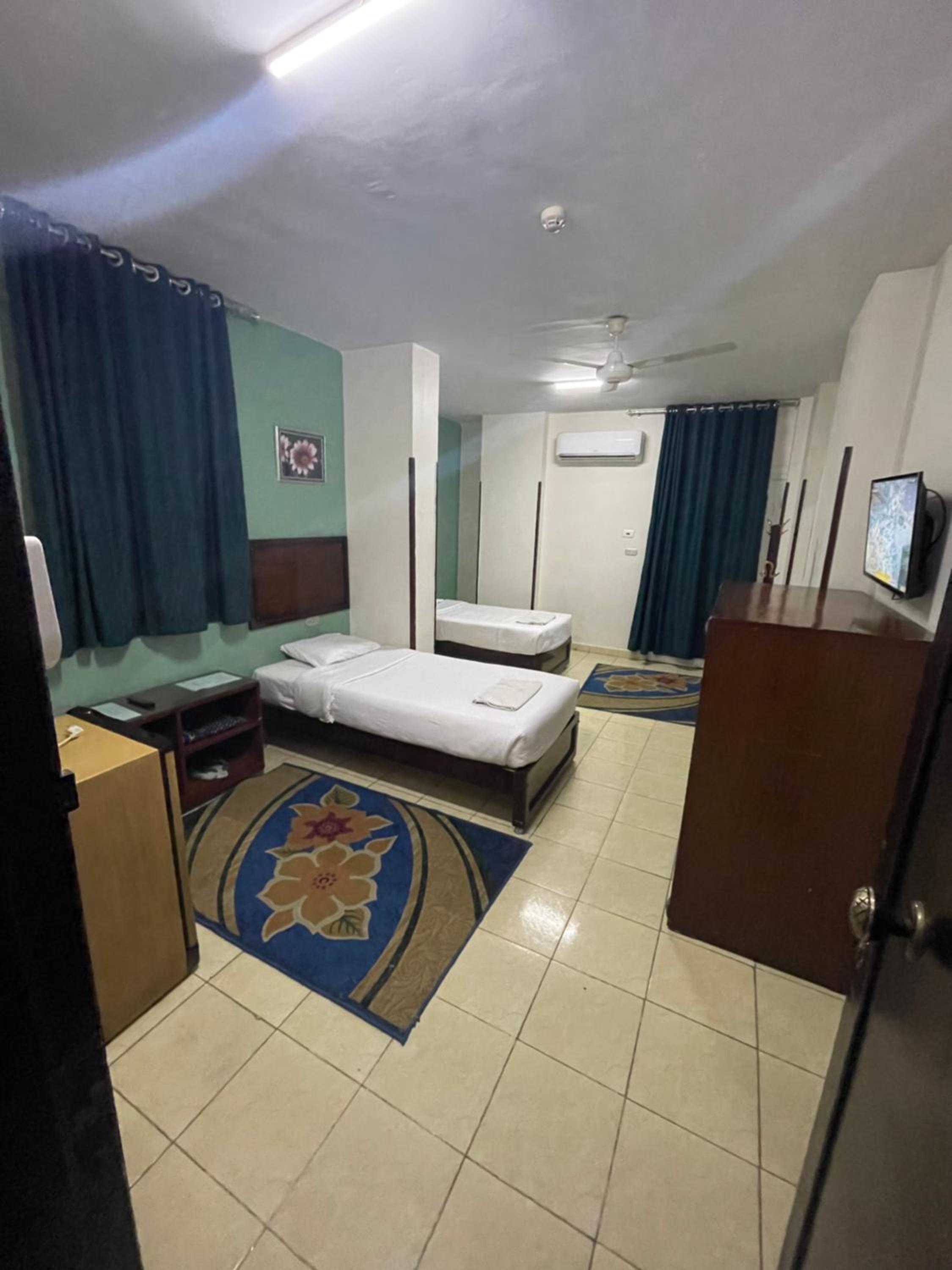 Double Room - Photo 2