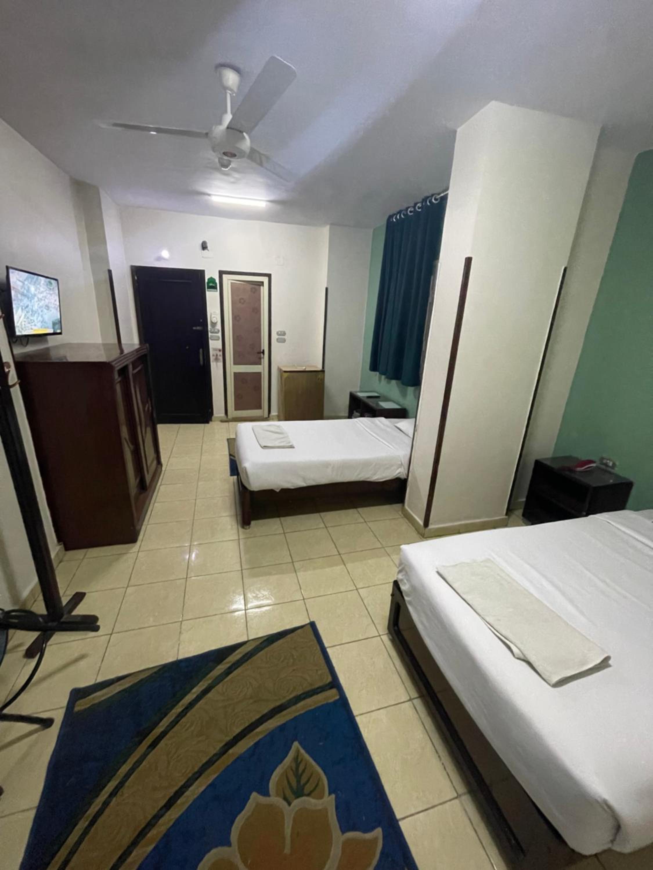 Double Room - Photo 3