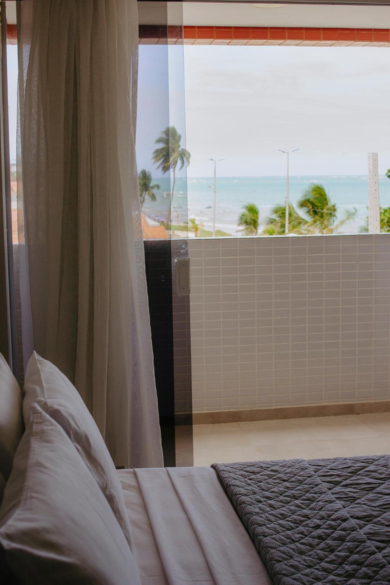 Sea side Suite with balcony photo 2