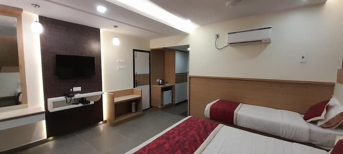 Executive Triple Room photo 2