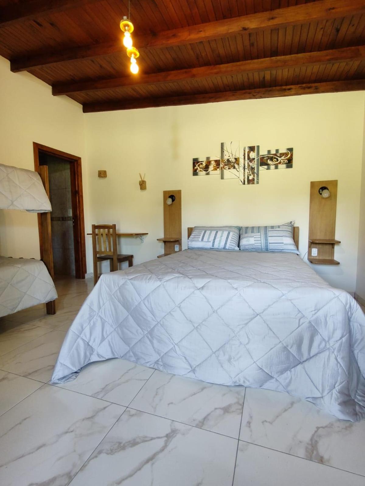 Quadruple Room with Private Bathroom photo 2