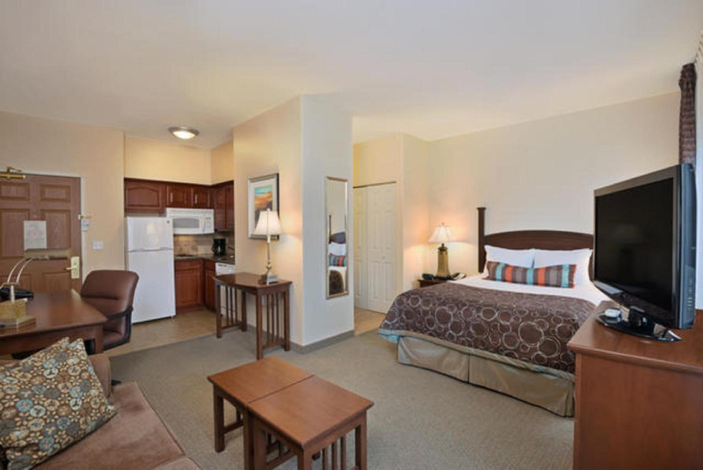 Standard Suite - Photo 1