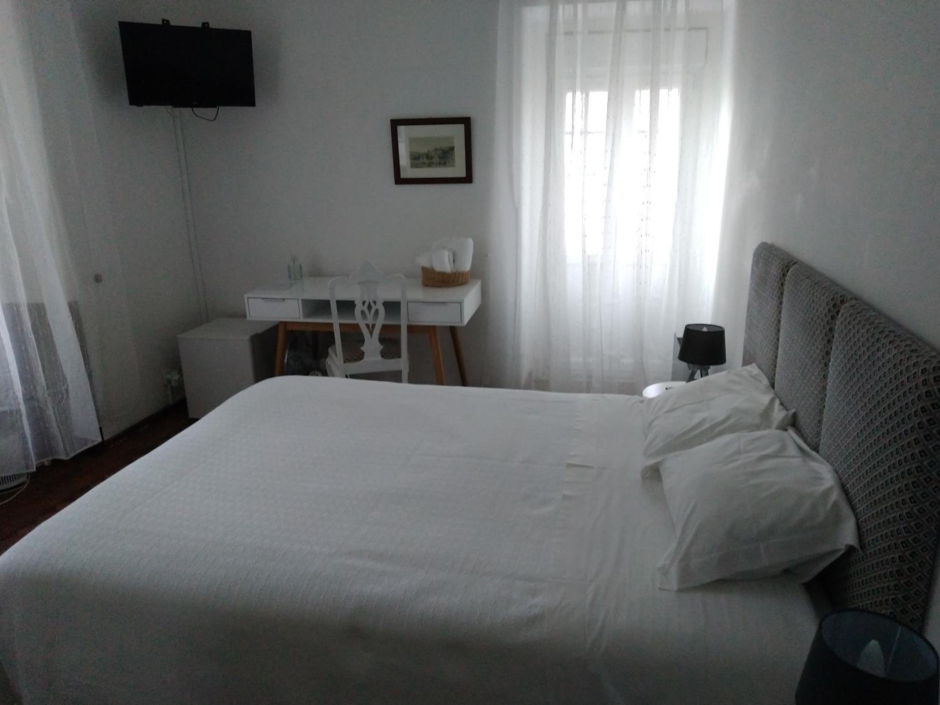 Double Room - Photo 2