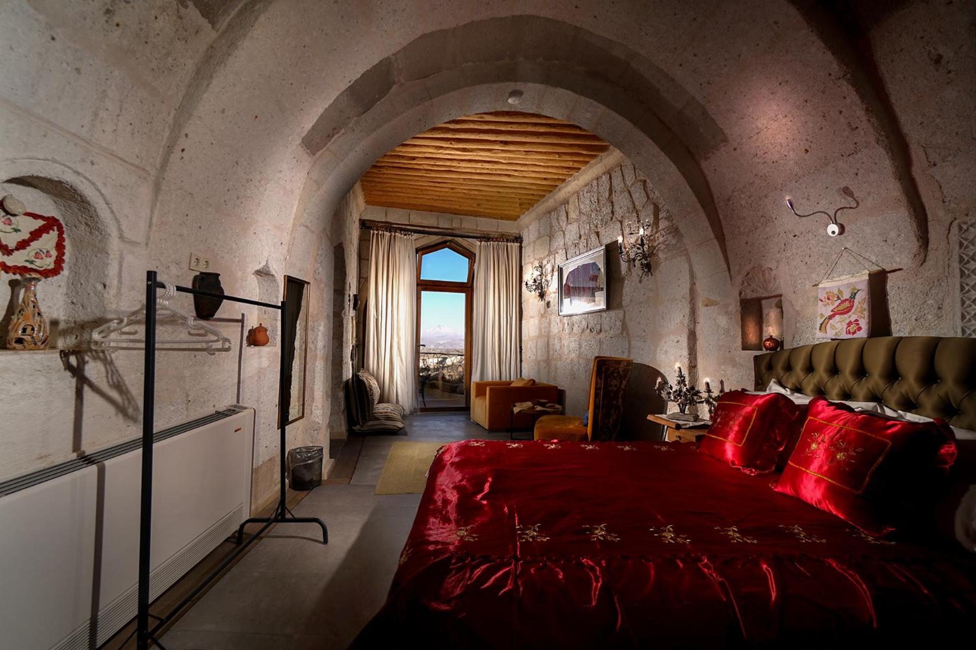 Suite with Mountain View - Photo 1