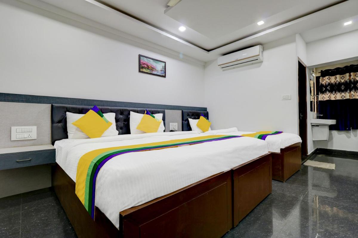 Deluxe Double Room photo 3