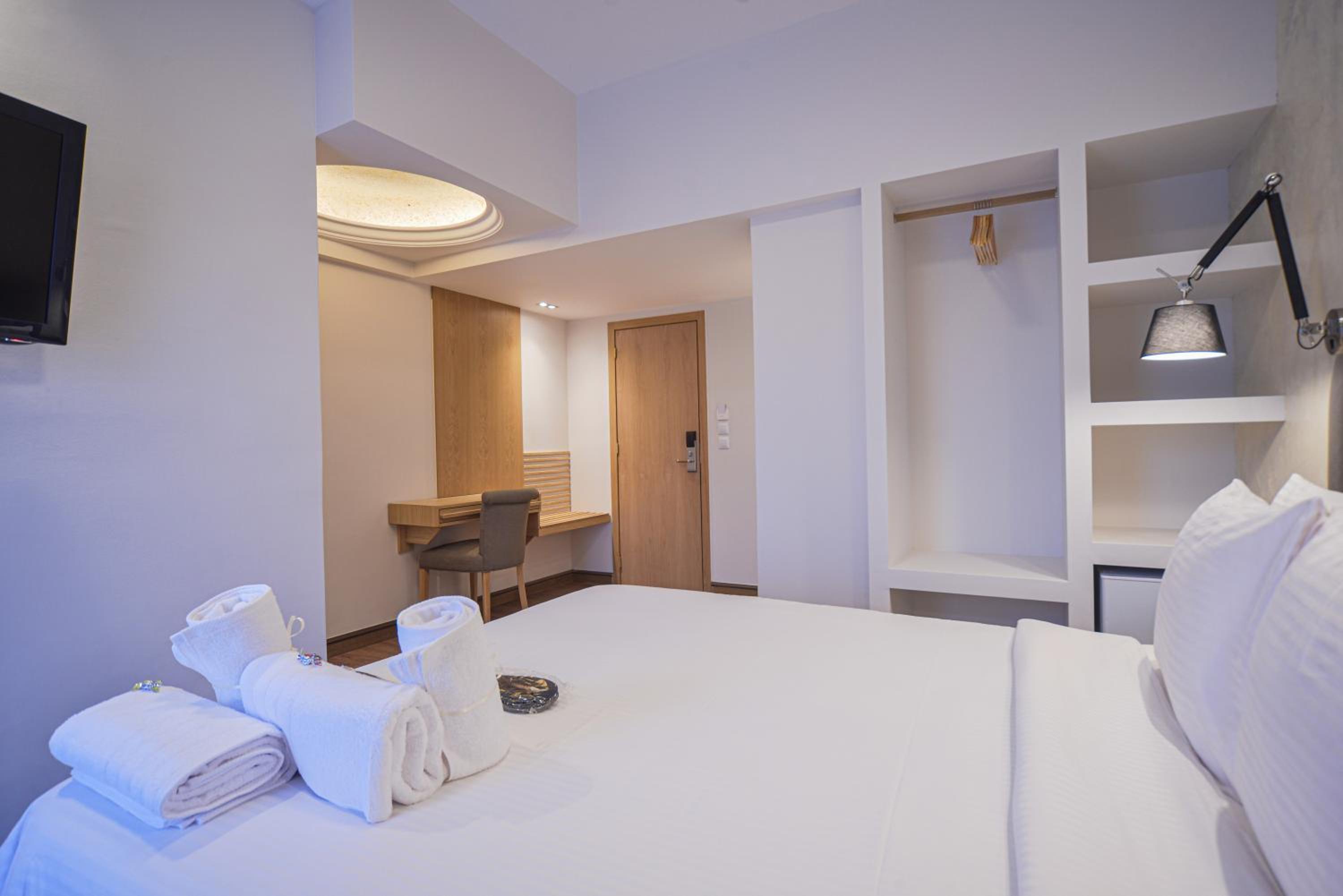 Deluxe Double Room photo 2
