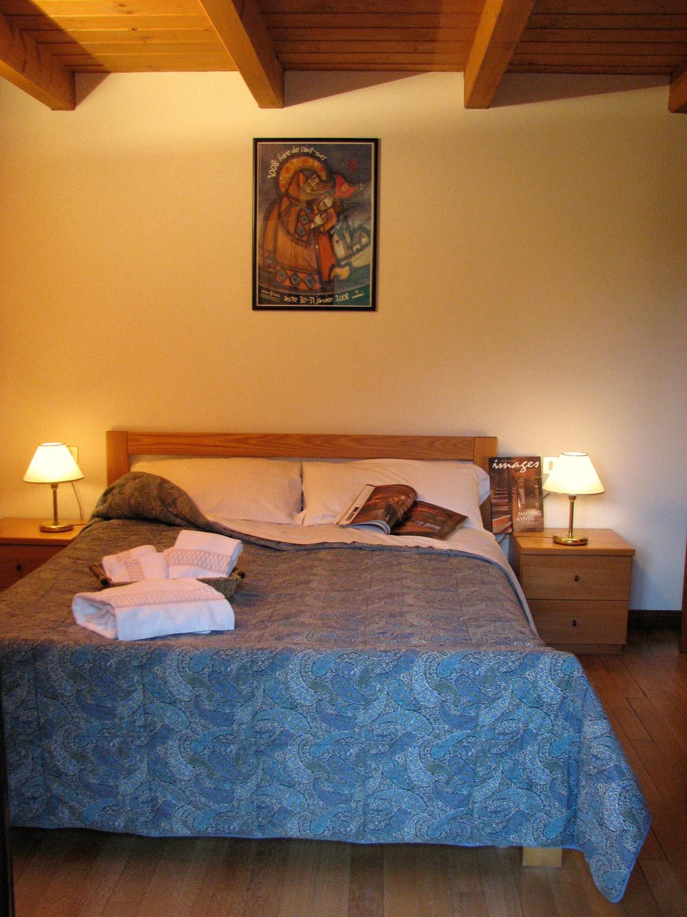 One-Bedroom Apartment photo 1