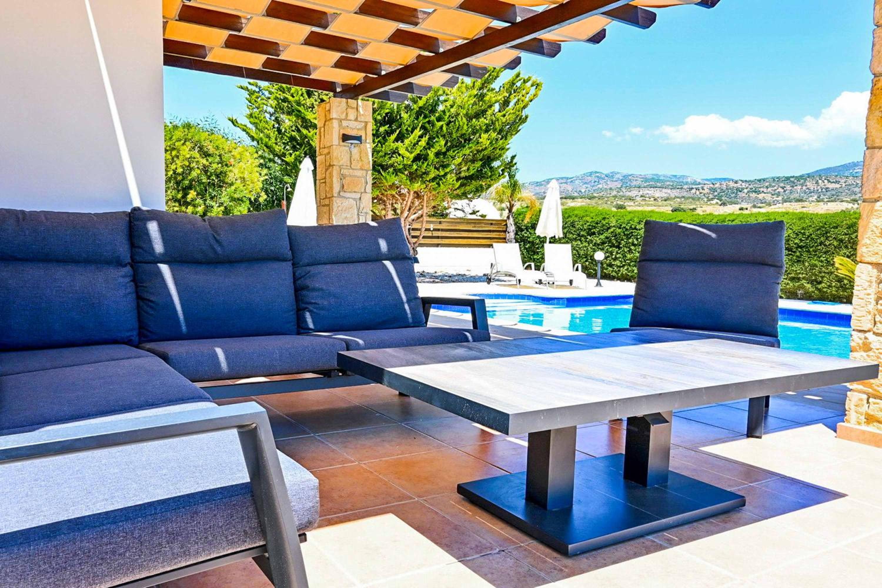 Villa photo 3
