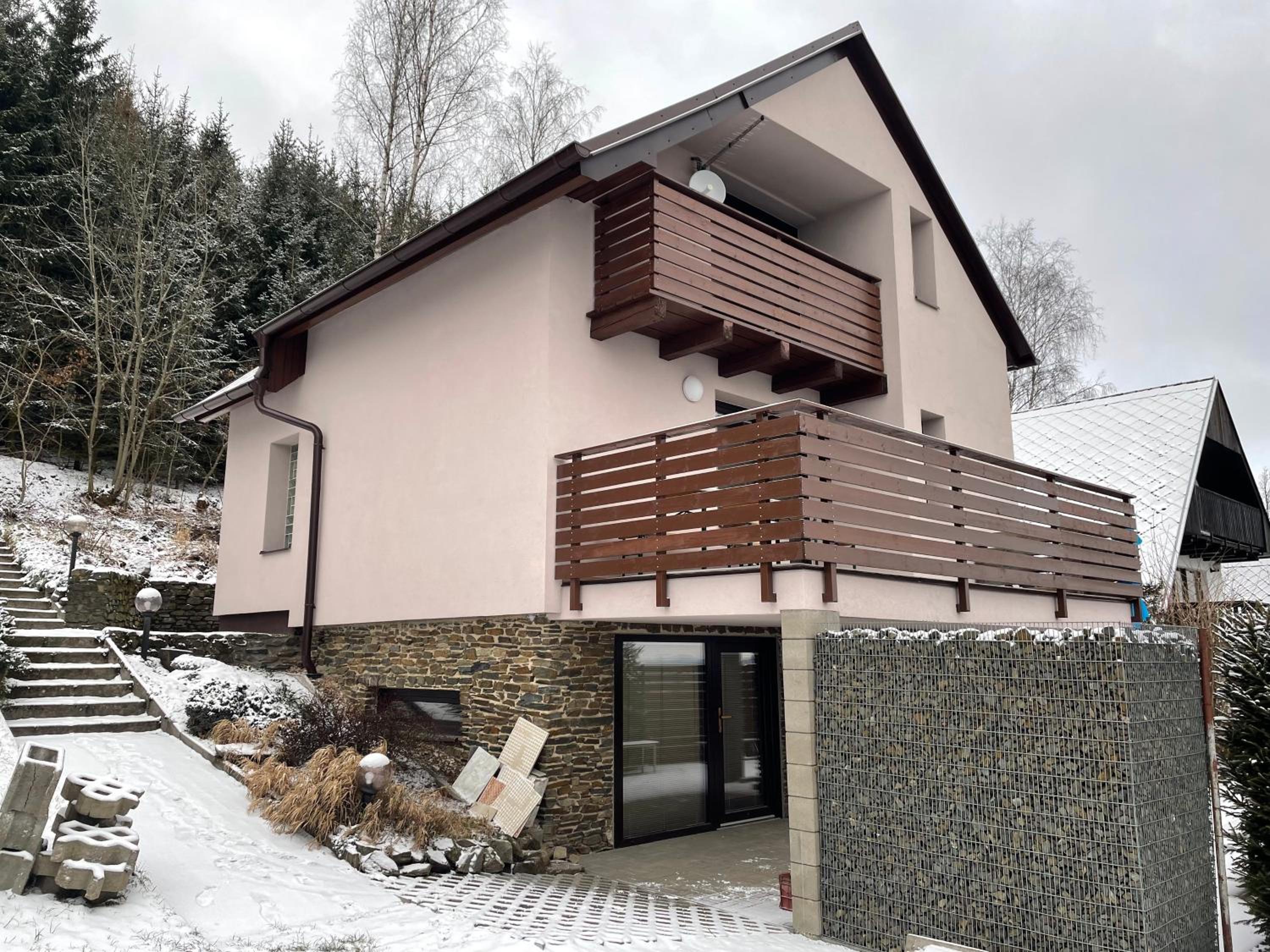 Three-Bedroom House photo 2