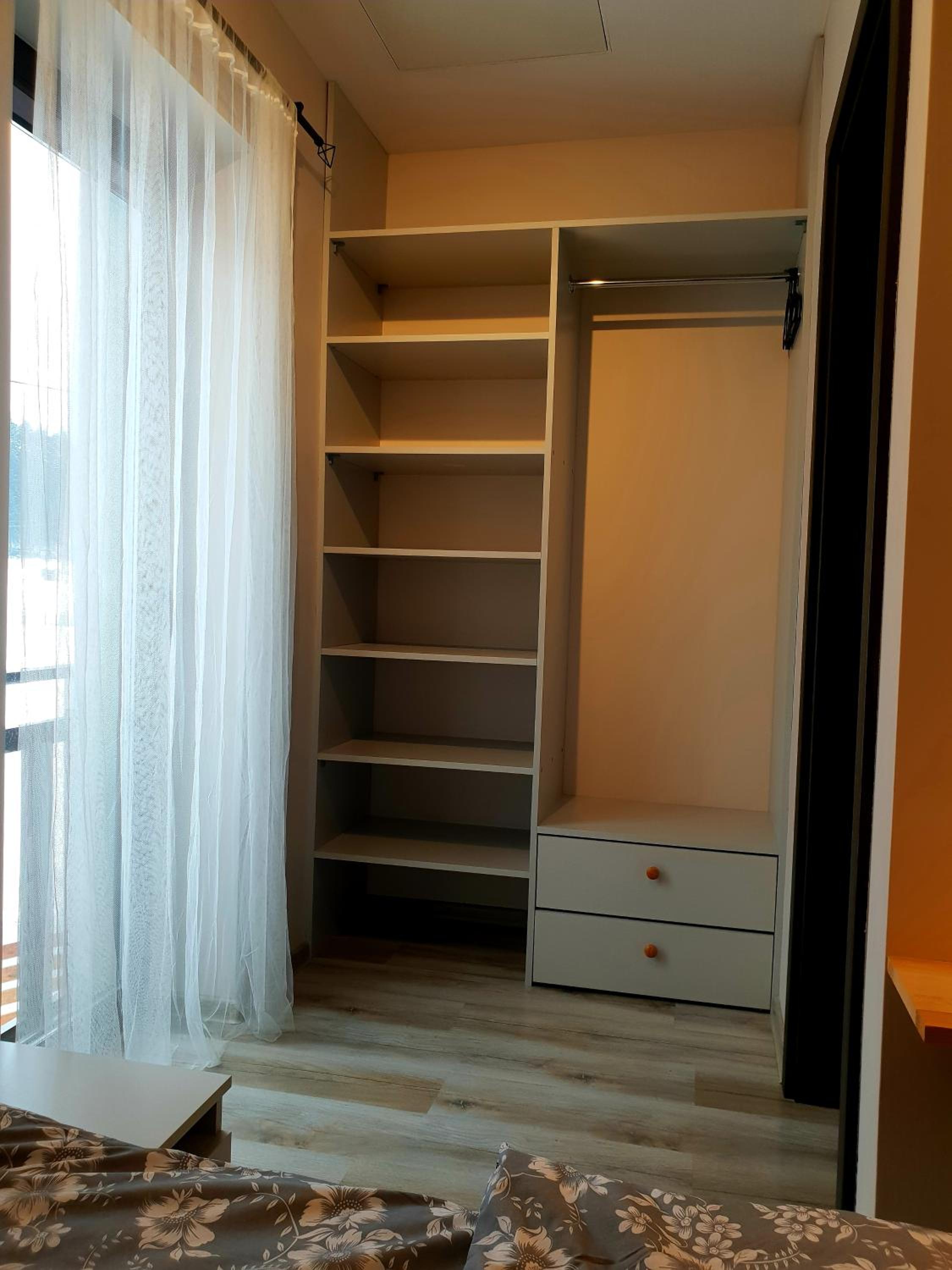 Family Room - Photo 5