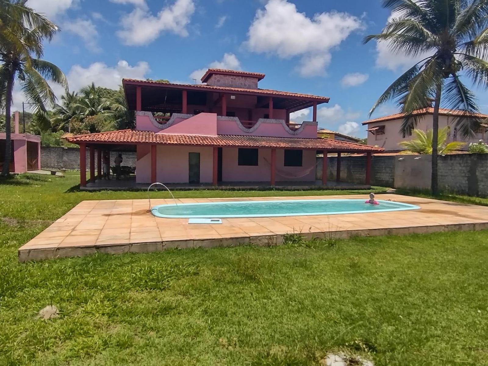 Three-Bedroom House photo 2