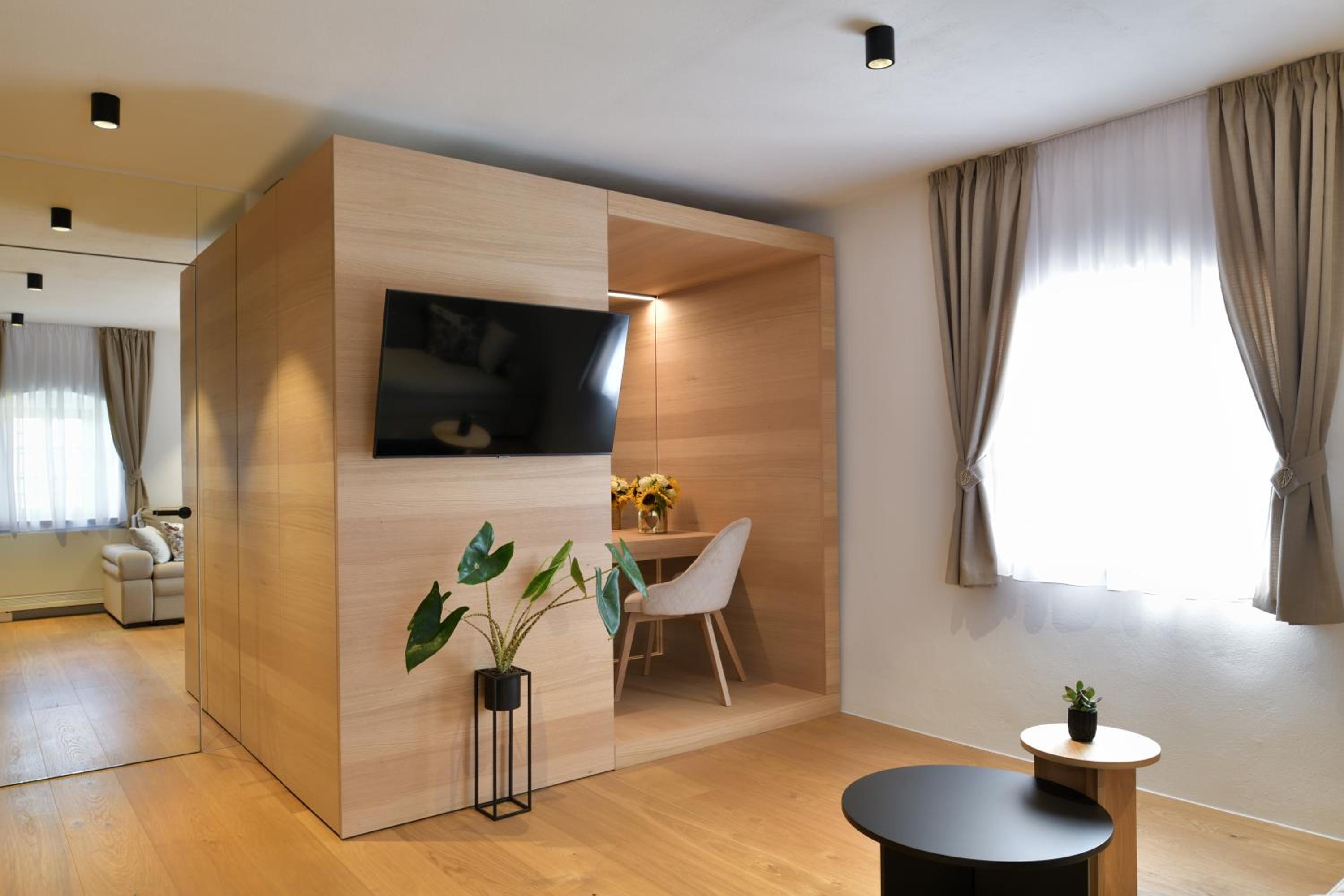 Deluxe Double Room with Bath photo 2