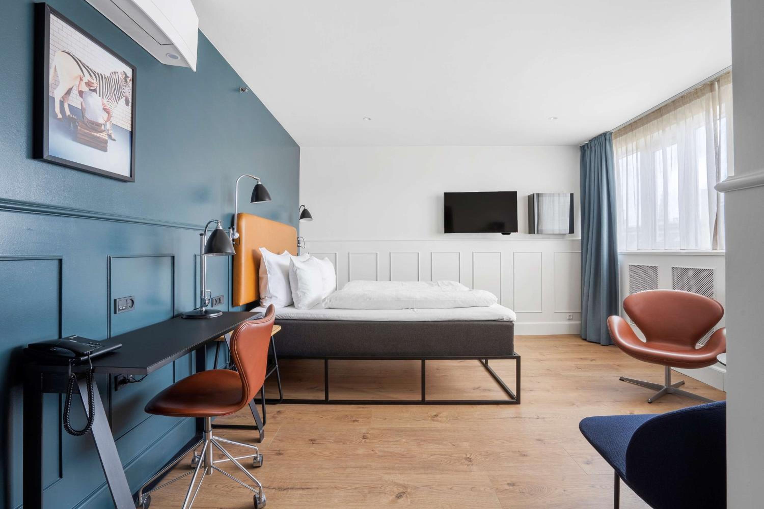 Executive Queen Room