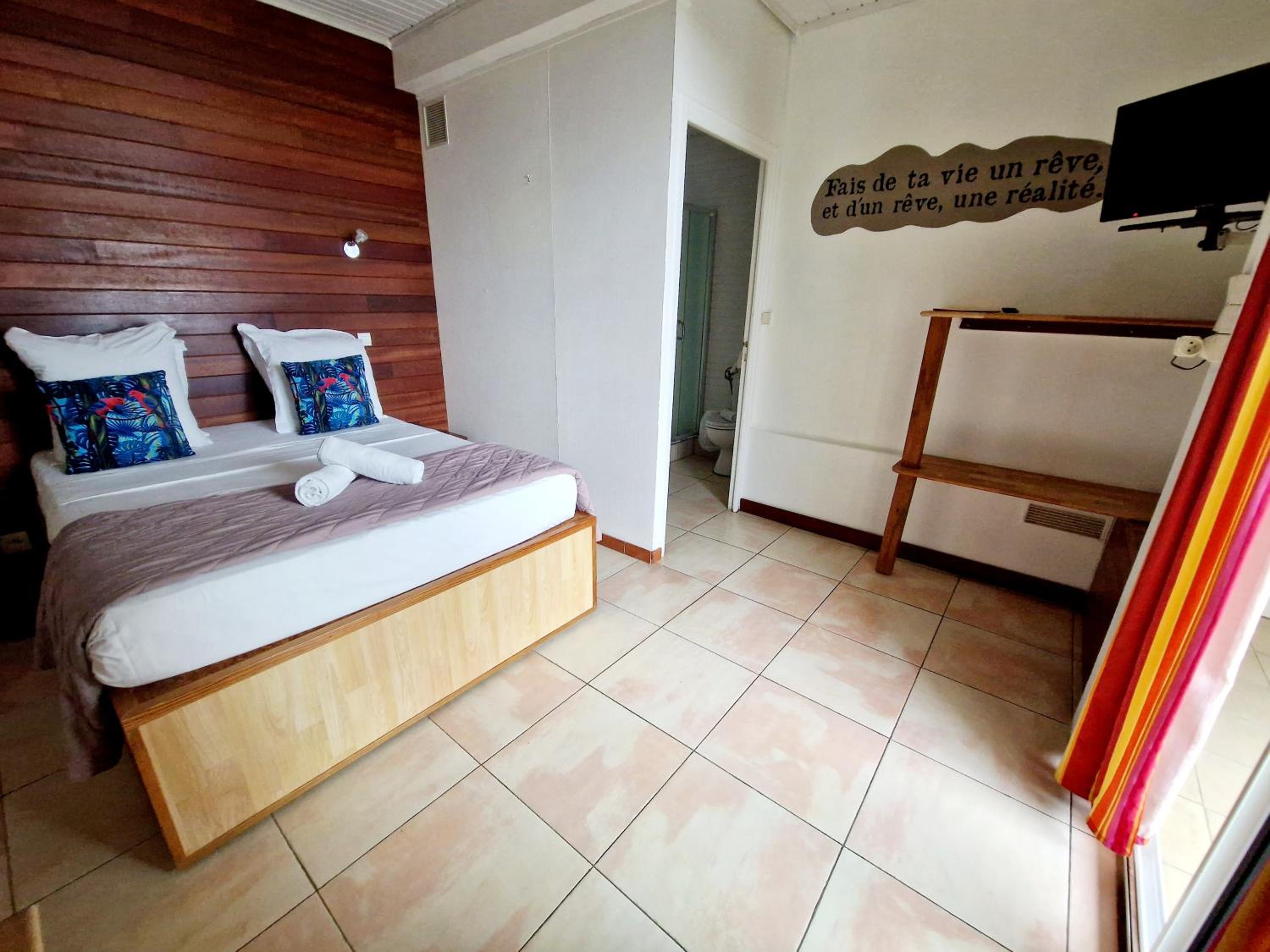 Standard Double Room with Garden View