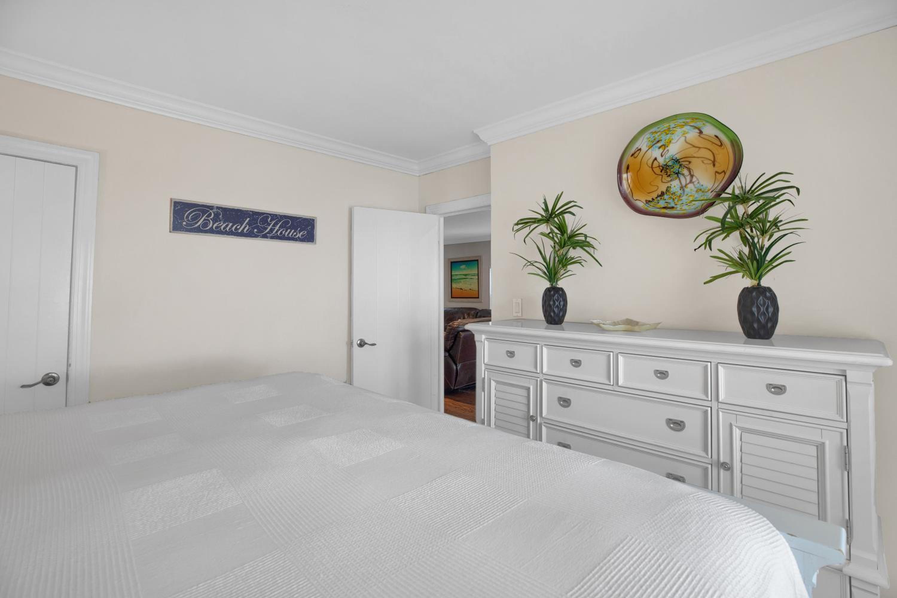 Two-Bedroom Suite (Royal Caribbean Suite)