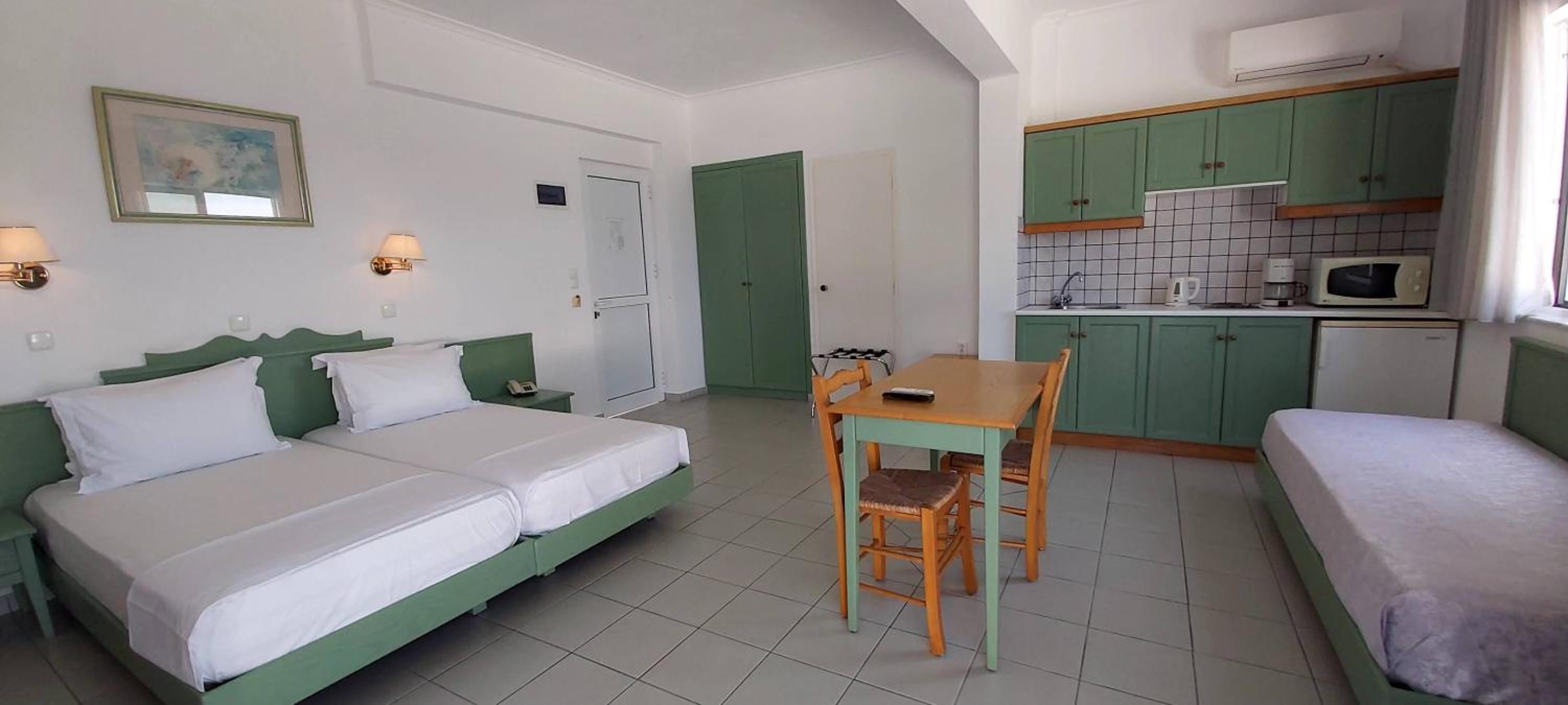 Advanced Studio with Sea View (2-3 Guests)