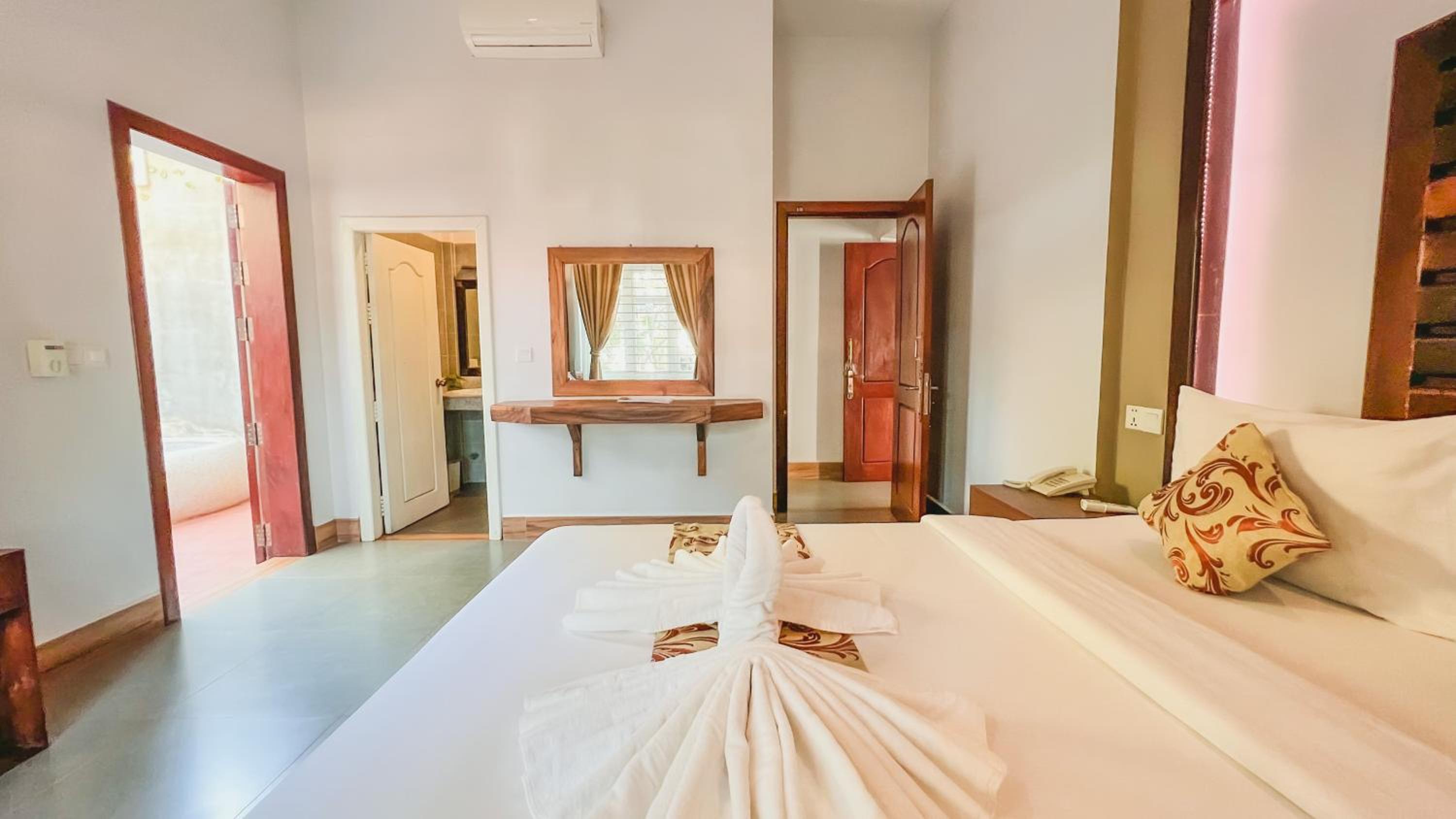 Two-Bedroom Villa - Photo 2