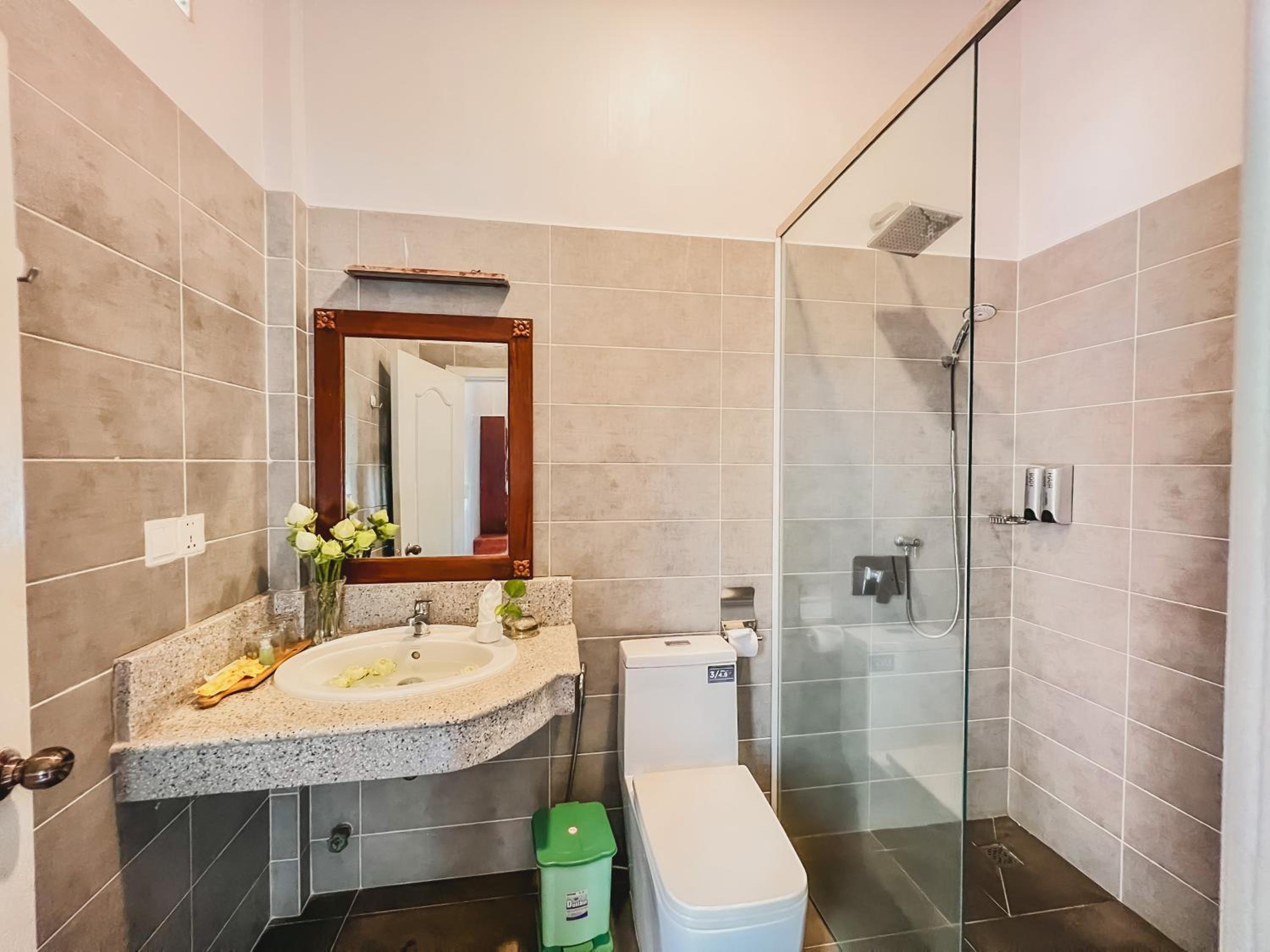 Two-Bedroom Villa - Photo 9