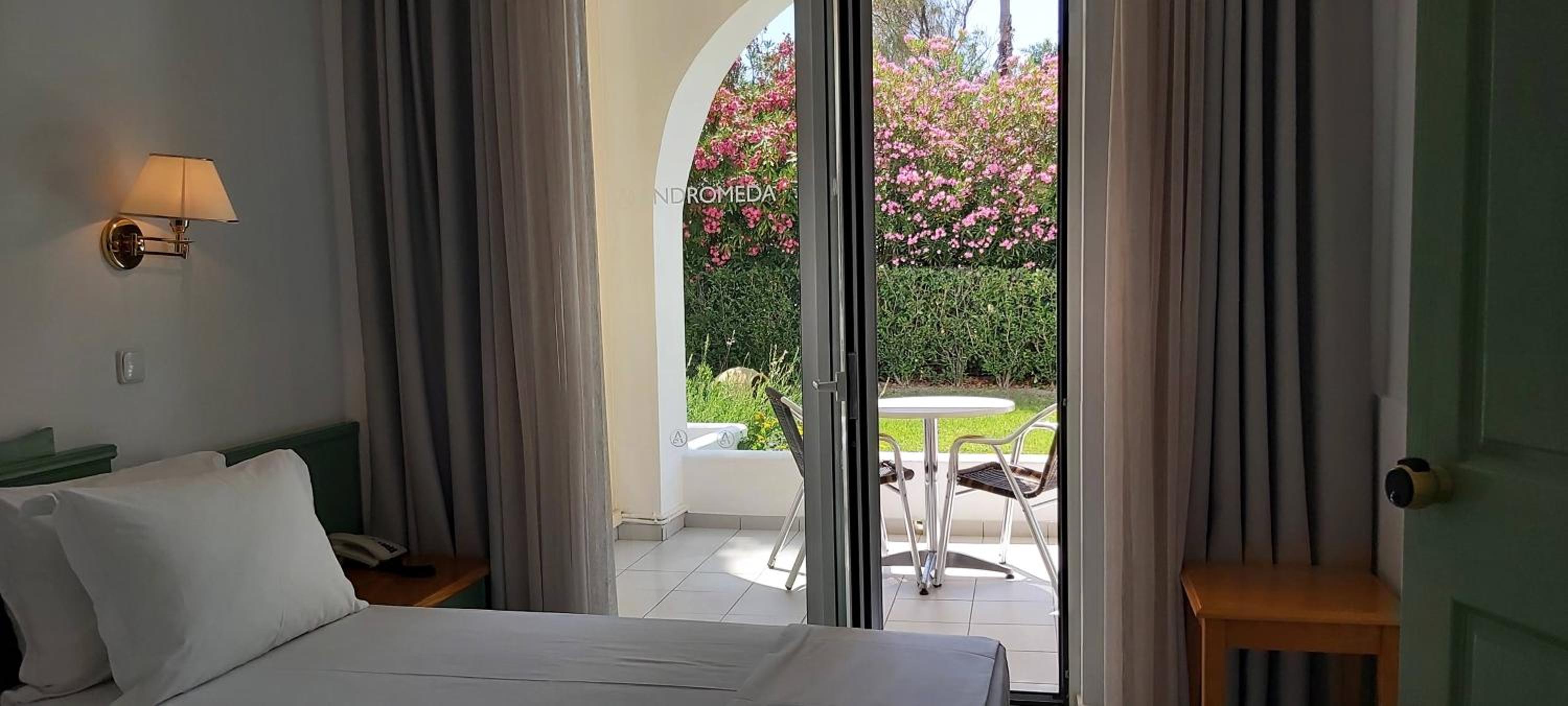 One-Bedroom Apartment (2-4 Guests)