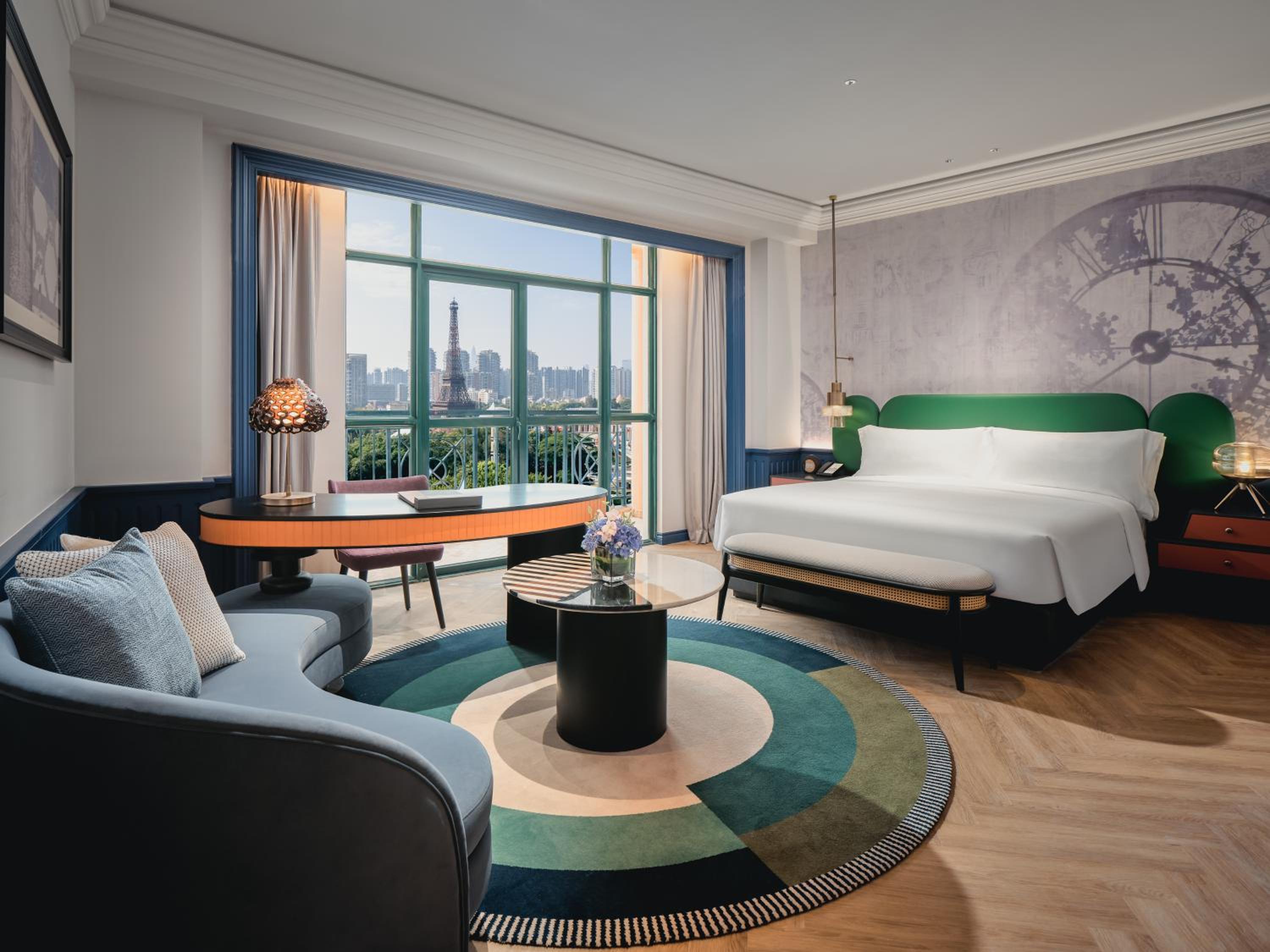 Premium King Room with Theme Park View