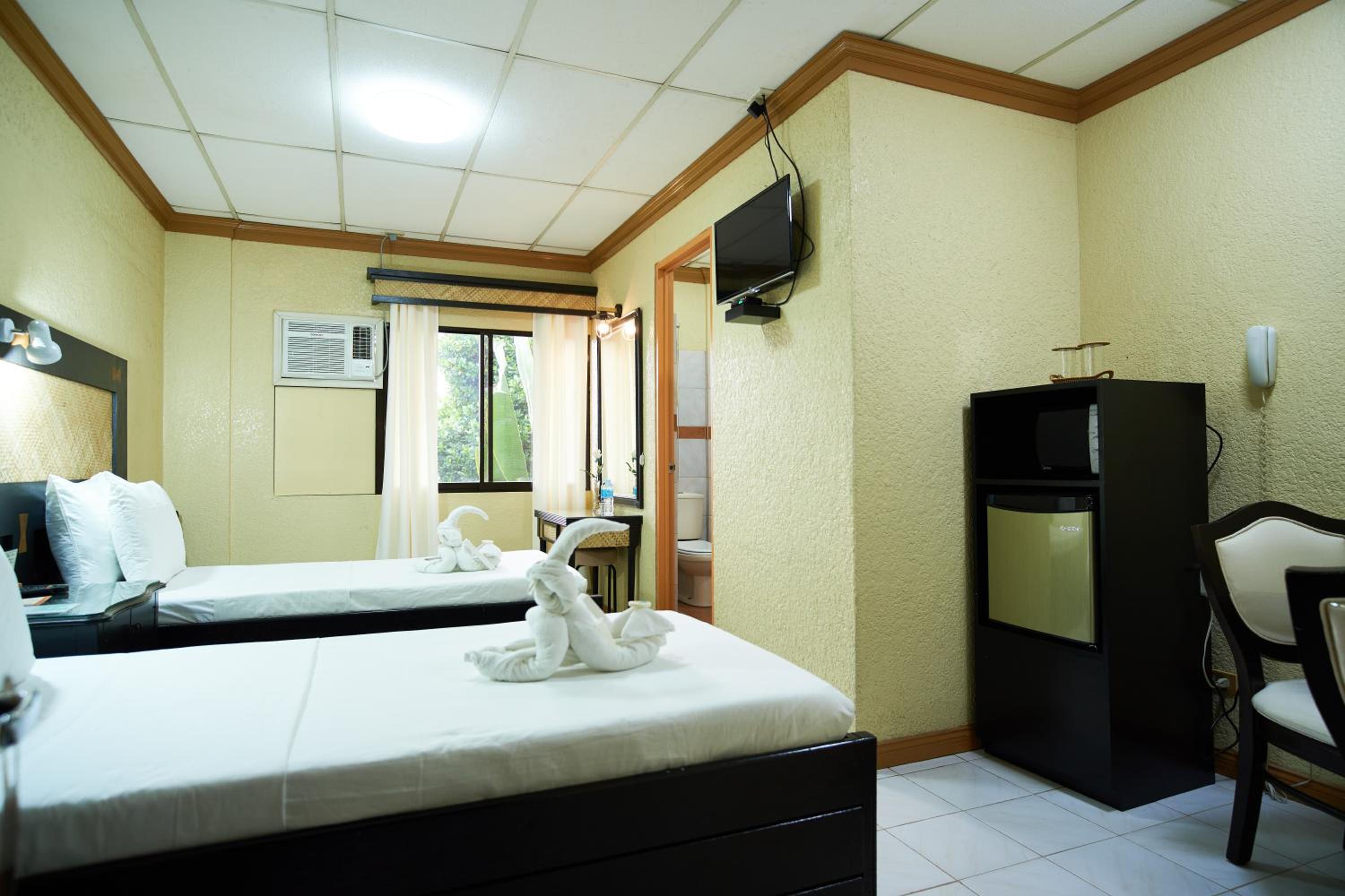 Deluxe Double or Twin Room photo 2